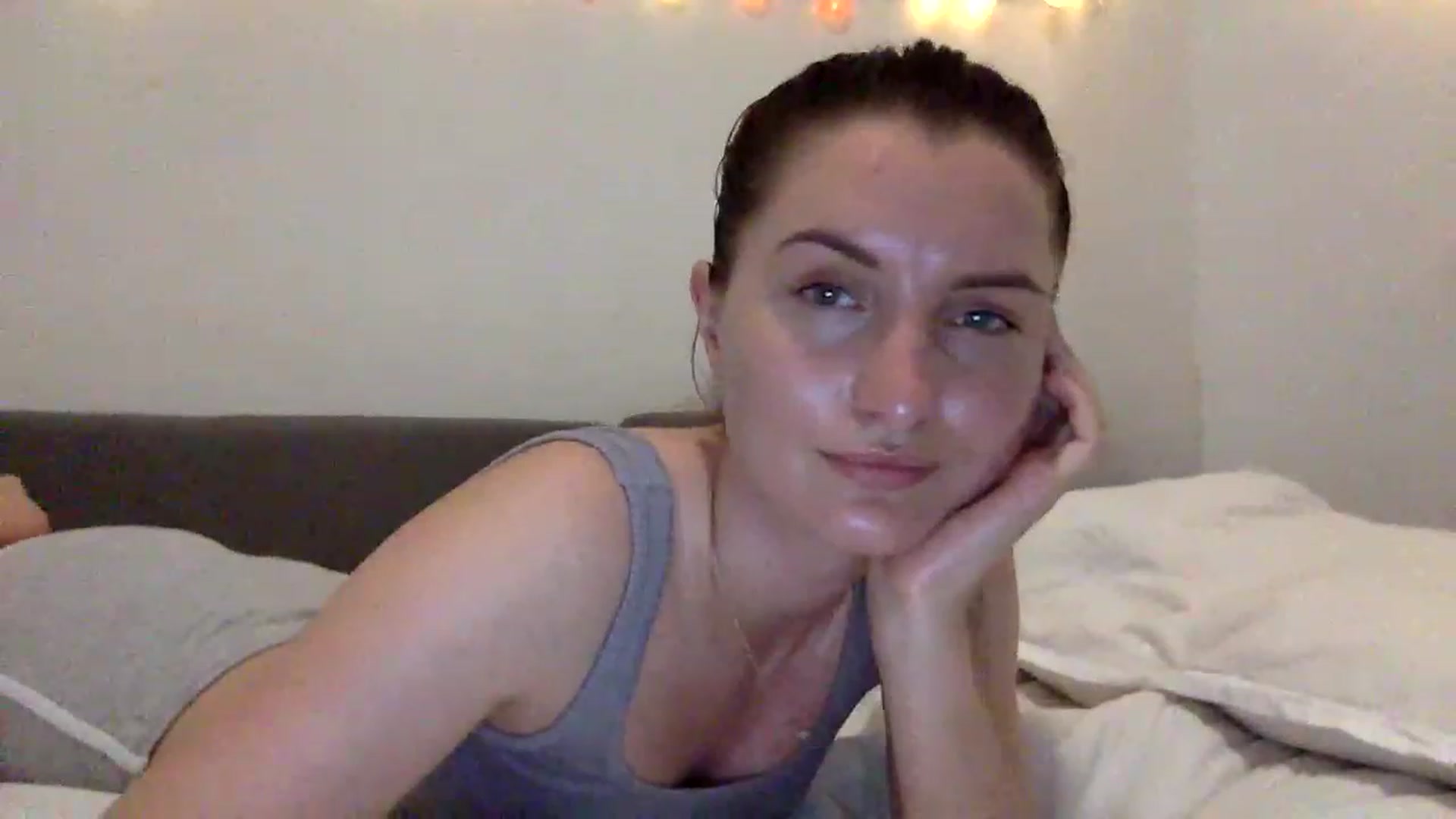 Gallery image thumbnail from EmilyRosier's myfreecams stream on, 06/18/2023, 20:52 image 15 of 20