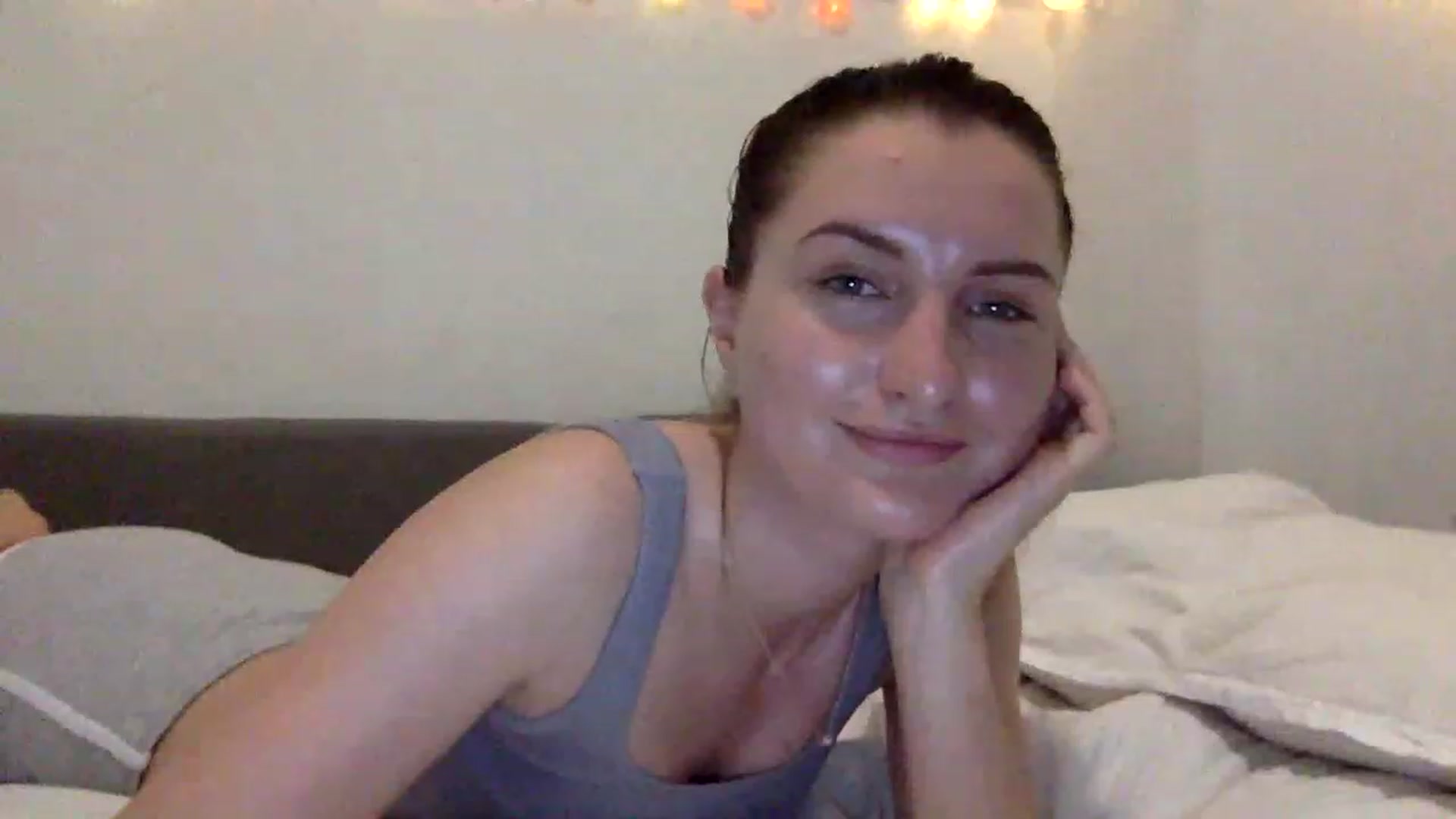 Gallery image thumbnail from EmilyRosier's myfreecams stream on, 06/18/2023, 20:52 image 14 of 20