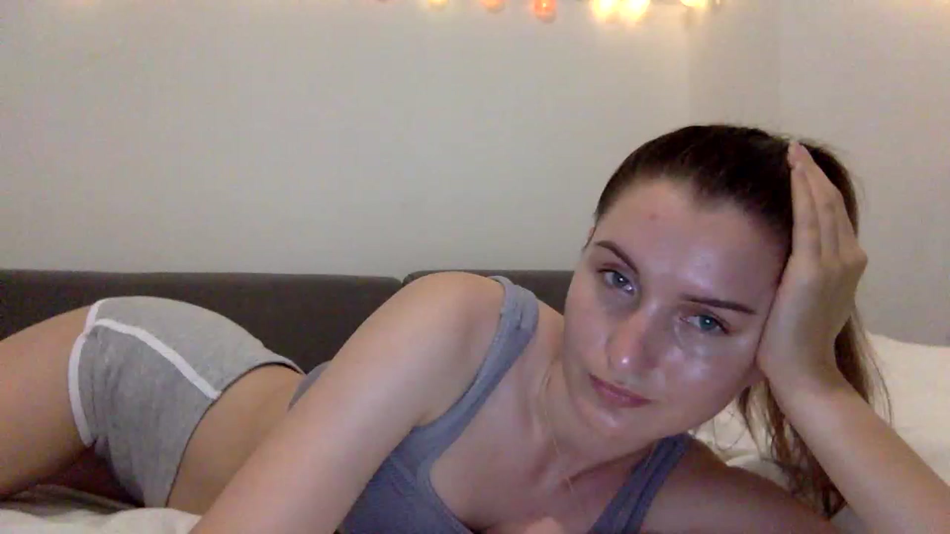 Gallery image thumbnail from EmilyRosier's myfreecams stream on, 06/18/2023, 20:52 image 19 of 20