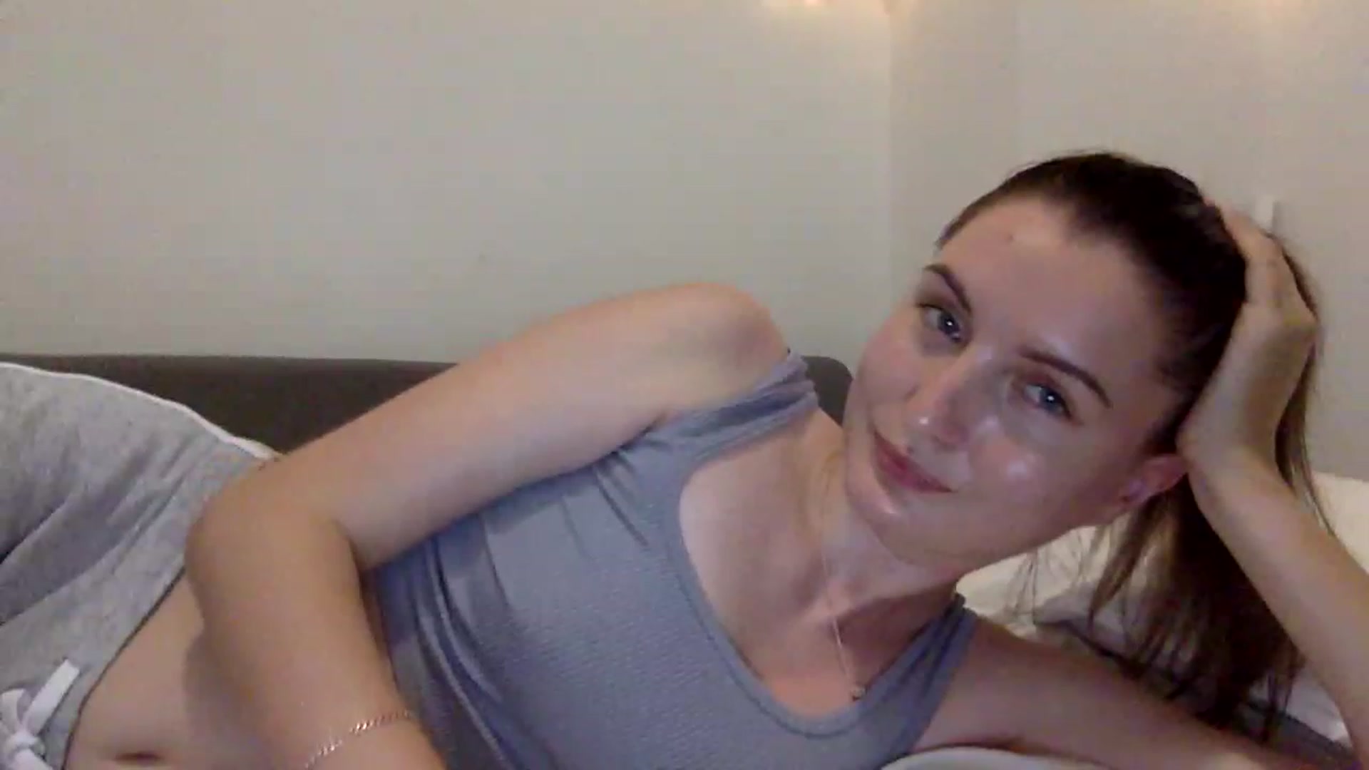Gallery image thumbnail from EmilyRosier's myfreecams stream on, 06/18/2023, 21:43 image 13 of 20