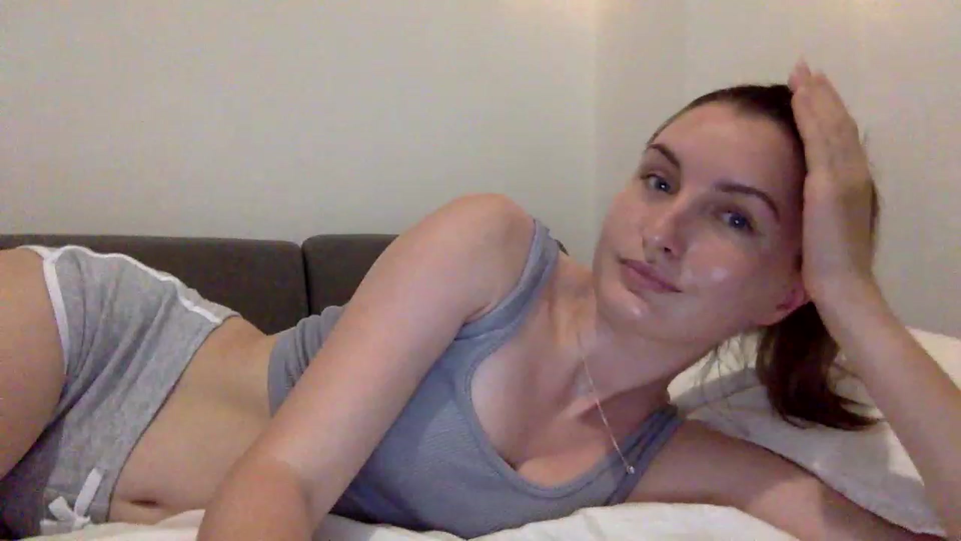 Gallery image thumbnail from EmilyRosier's myfreecams stream on, 06/18/2023, 21:43 image 7 of 20