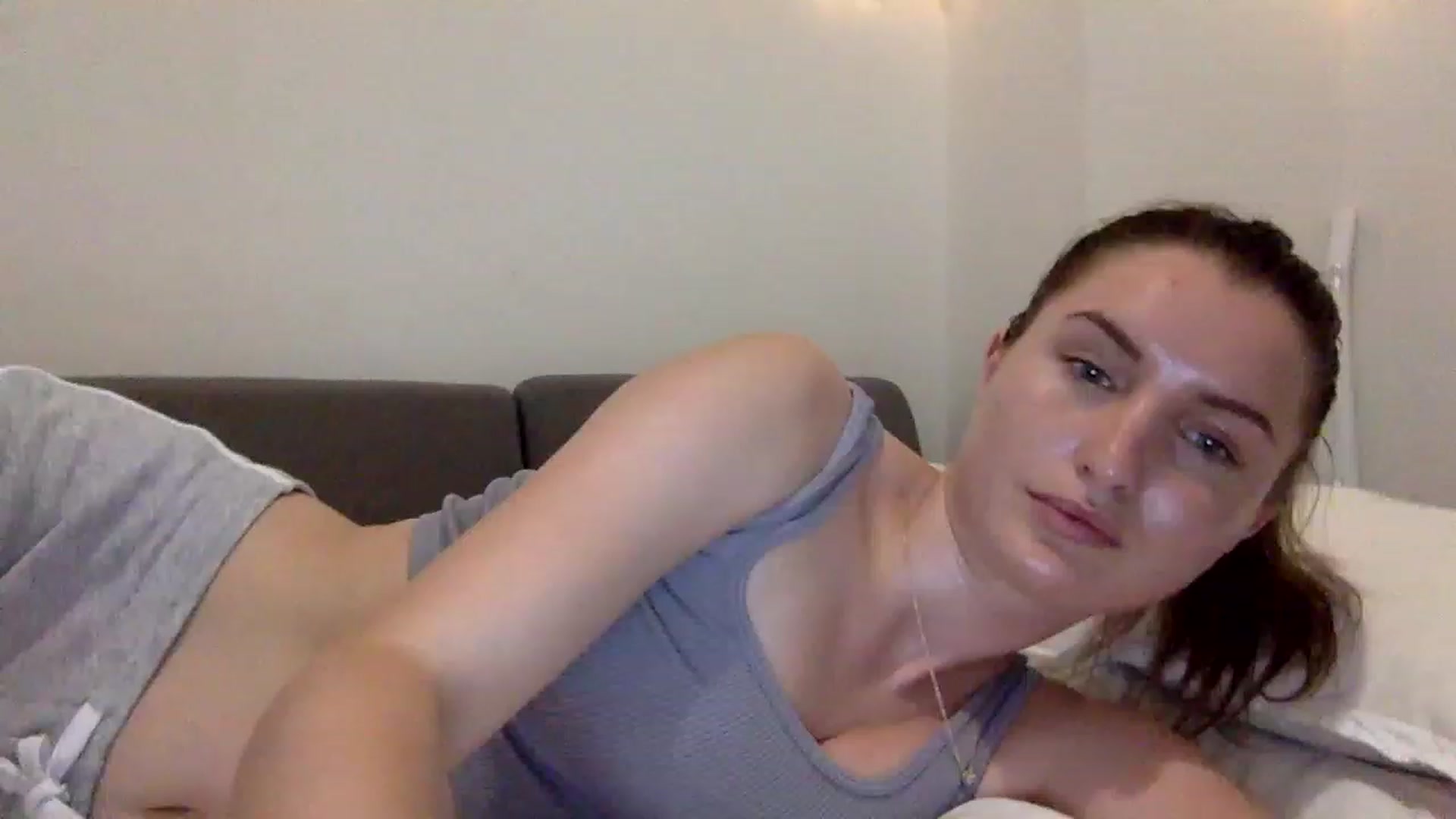 Gallery image thumbnail from EmilyRosier's myfreecams stream on, 06/18/2023, 21:43 image 17 of 20