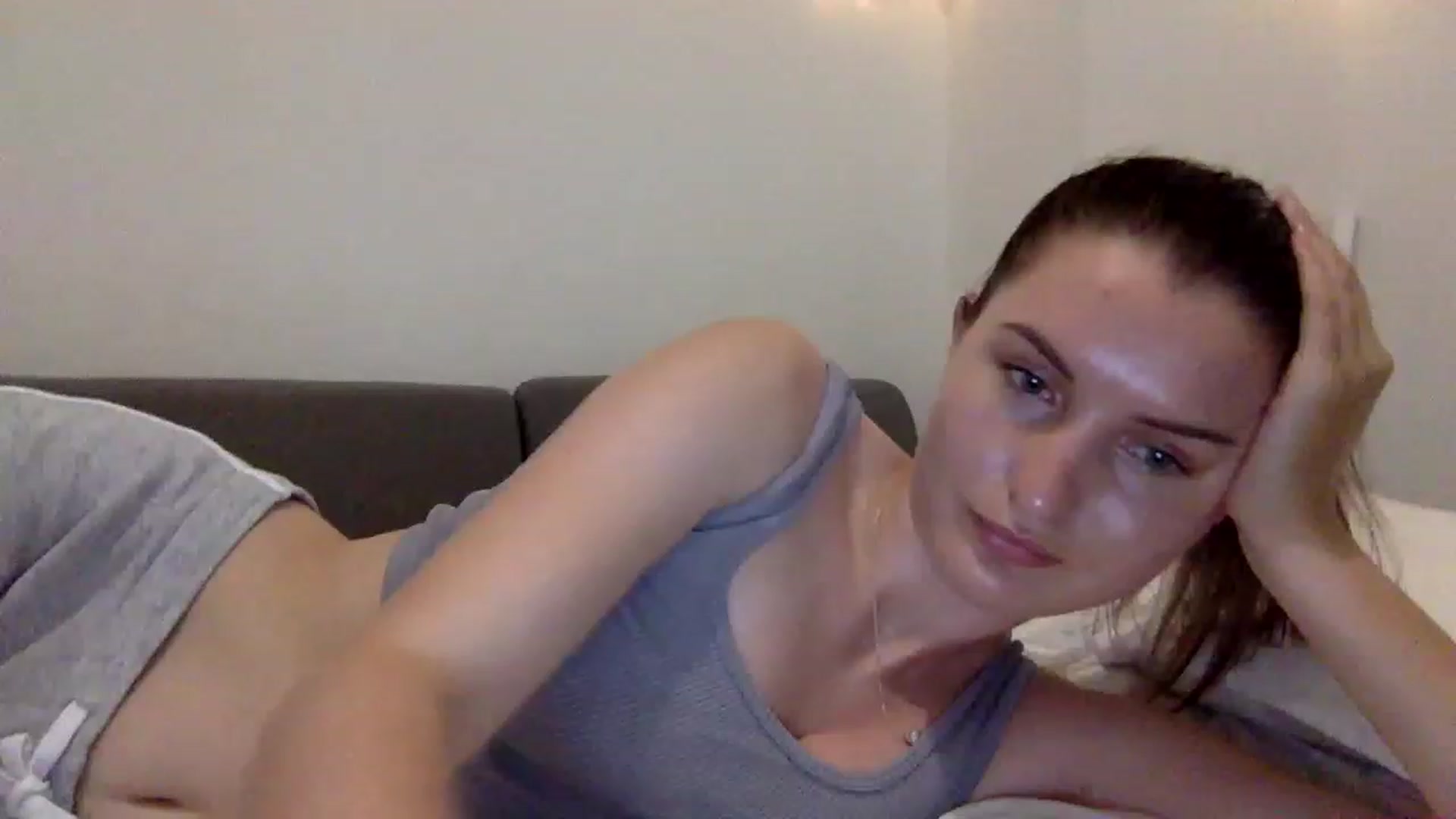 Gallery image thumbnail from EmilyRosier's myfreecams stream on, 06/18/2023, 21:43 image 14 of 20