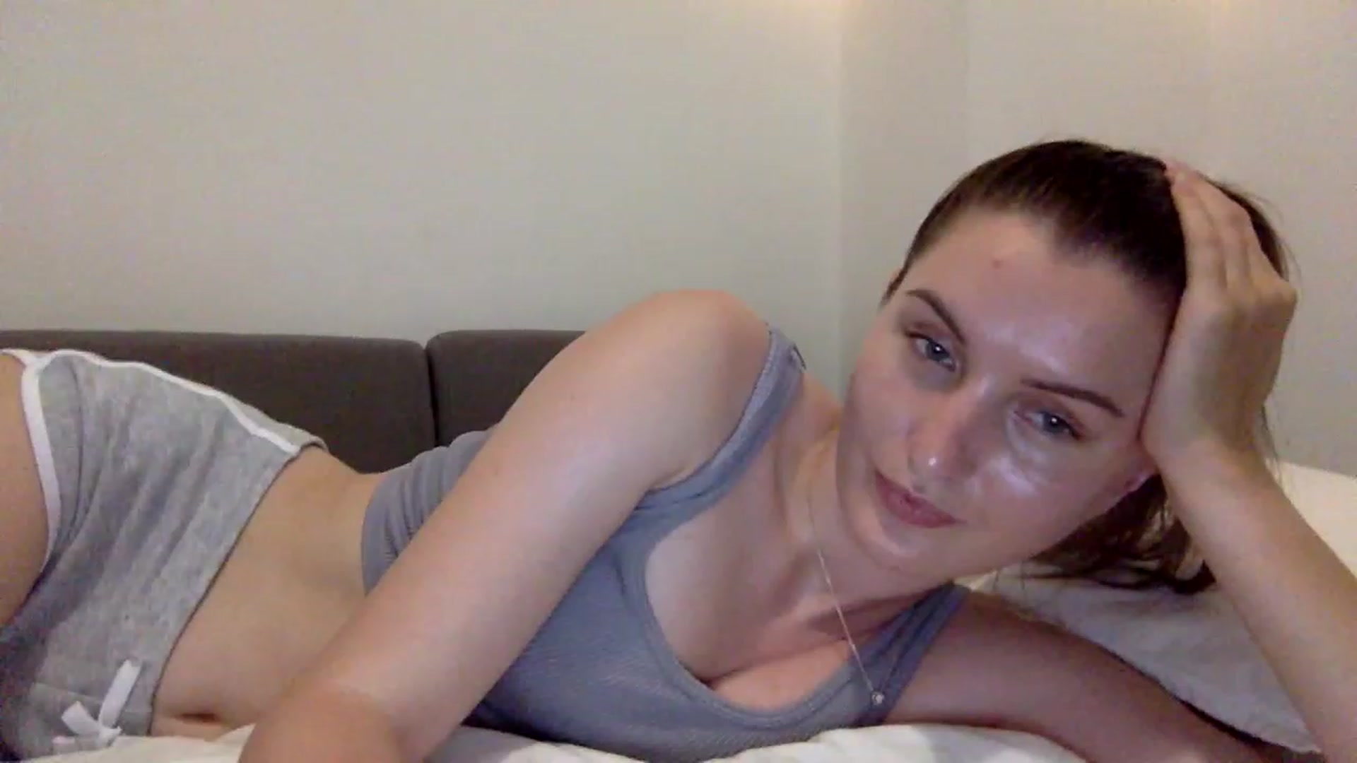 Gallery image thumbnail from EmilyRosier's myfreecams stream on, 06/18/2023, 21:43 image 8 of 20