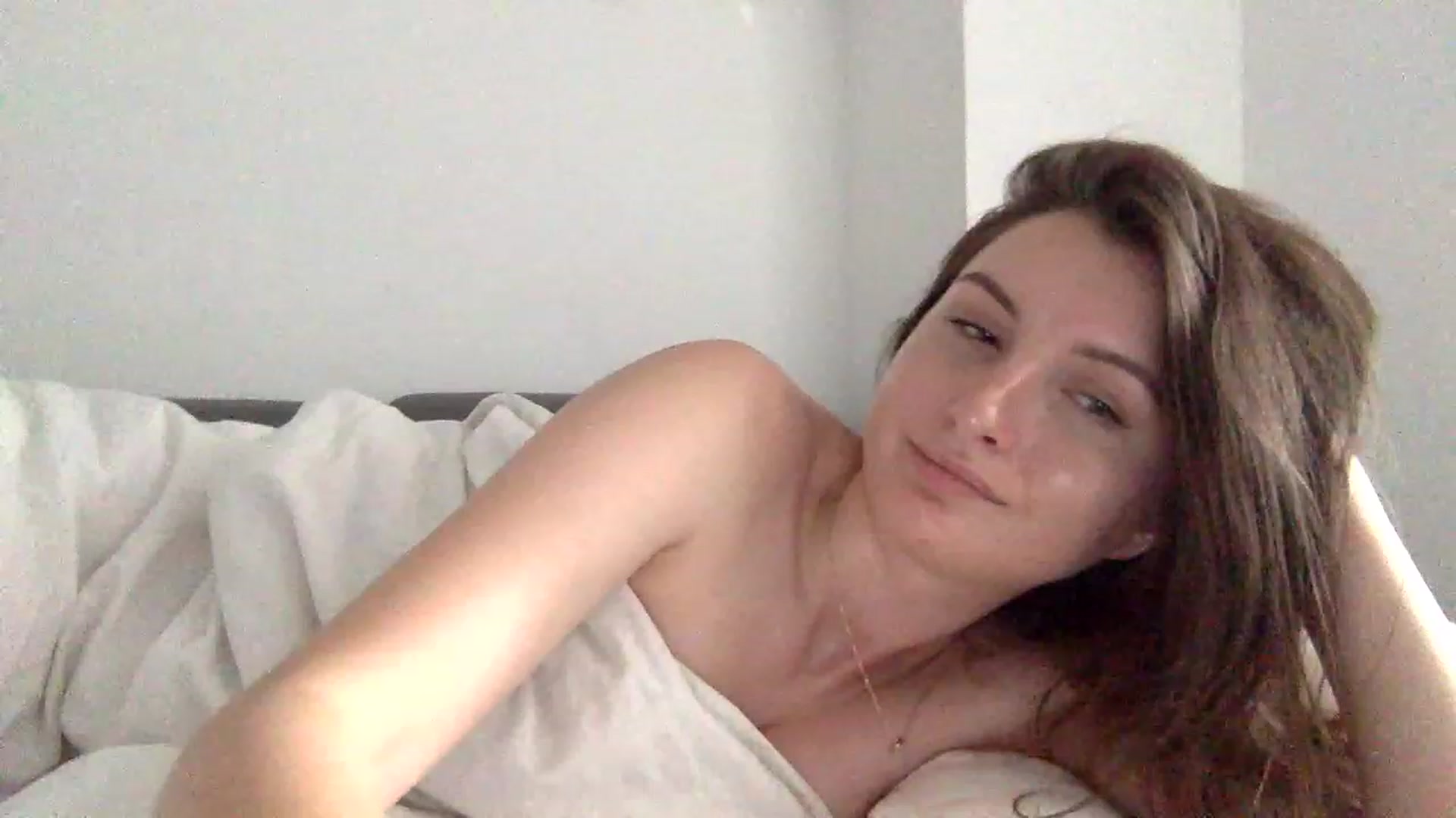 Gallery image thumbnail from EmilyRosier's myfreecams stream on, 06/20/2023, 12:21 image 4 of 20