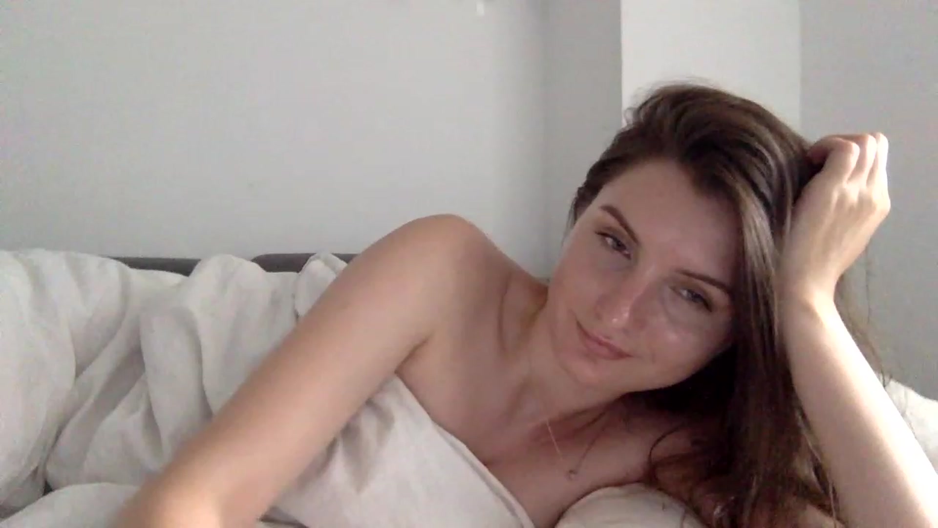 Gallery image thumbnail from EmilyRosier's myfreecams stream on, 06/20/2023, 12:21 image 11 of 20
