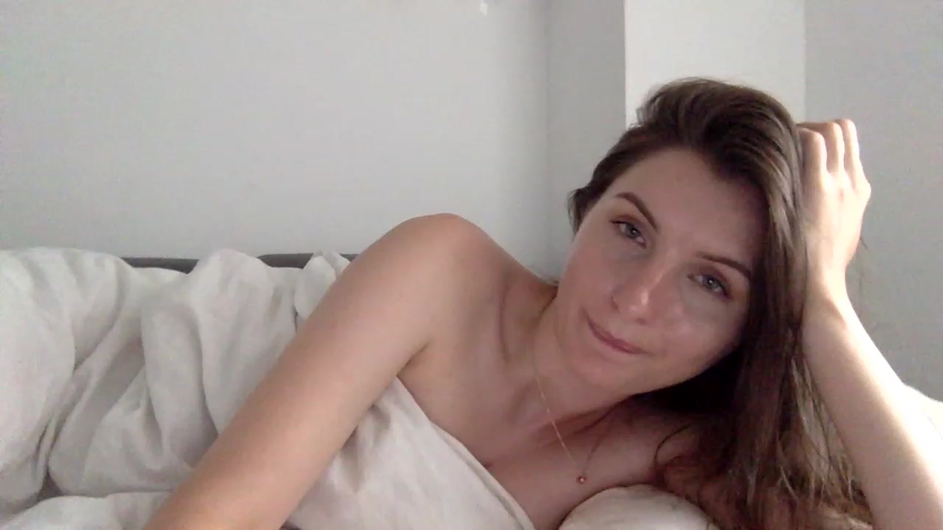 Gallery image thumbnail from EmilyRosier's myfreecams stream on, 06/20/2023, 12:21 image 12 of 20