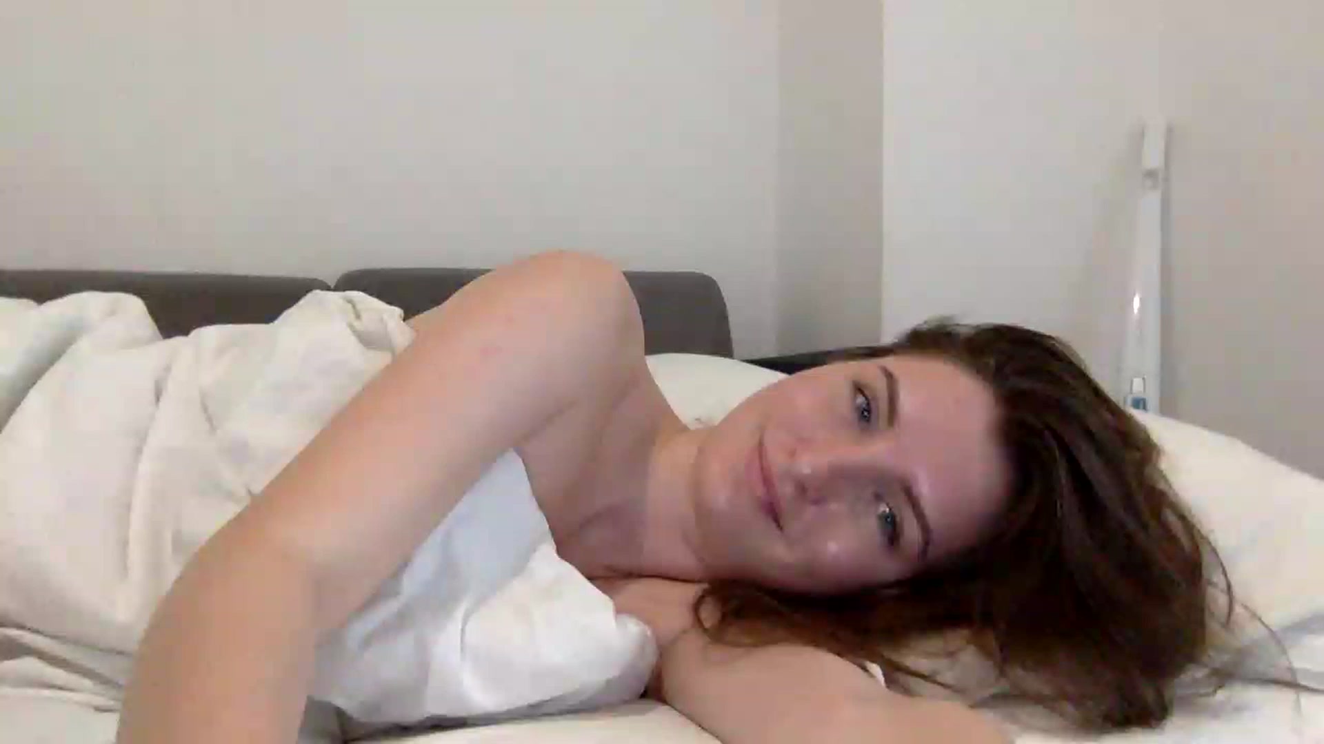 Gallery image thumbnail from EmilyRosier's myfreecams stream on, 06/20/2023, 16:38 image 19 of 20