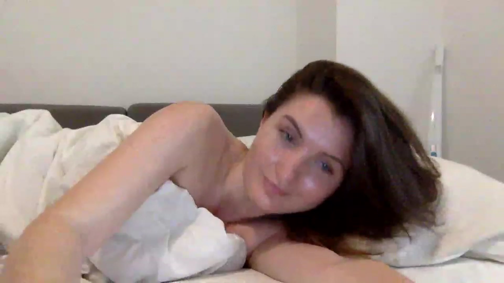 Gallery image thumbnail from EmilyRosier's myfreecams stream on, 06/20/2023, 16:38 image 15 of 20