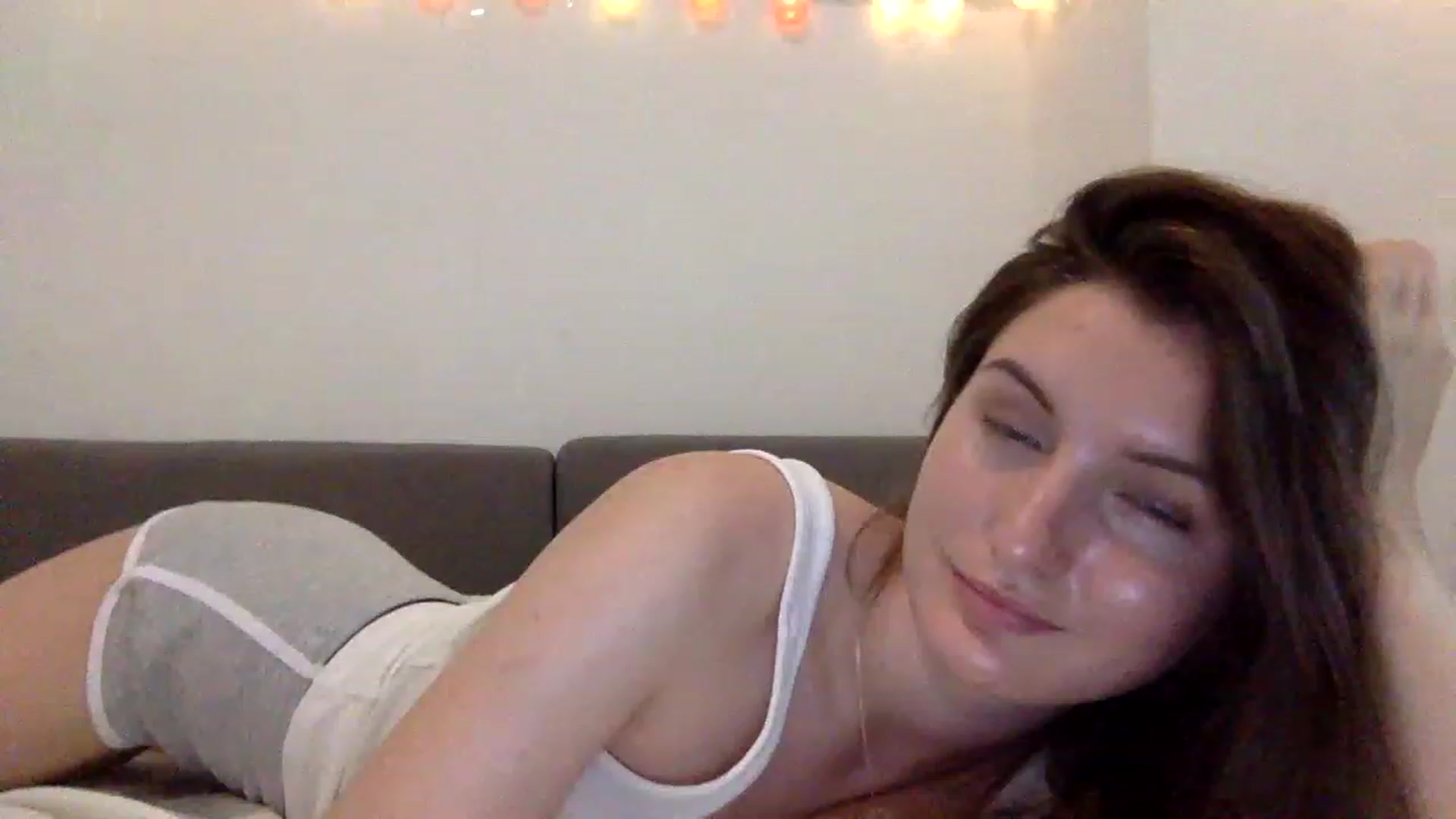 Gallery image thumbnail from EmilyRosier's myfreecams stream on, 06/20/2023, 17:34 image 4 of 20