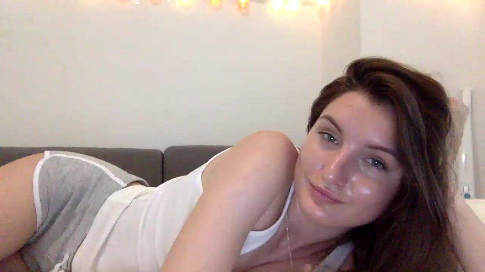 Gallery image thumbnail from EmilyRosier's myfreecams stream on, 06/20/2023, 17:34 image 9 of 20
