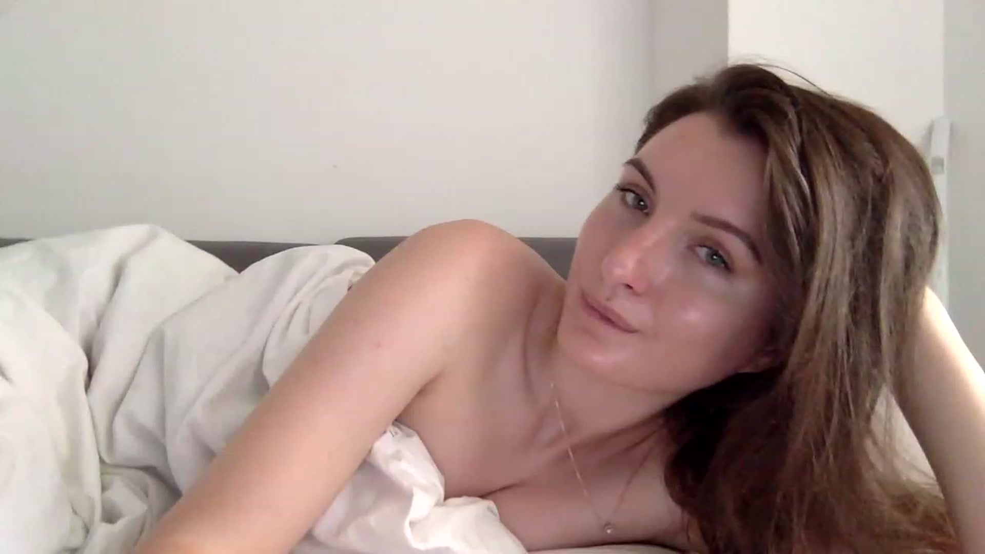 Gallery image thumbnail from EmilyRosier's myfreecams stream on, 06/22/2023, 11:18 image 19 of 20