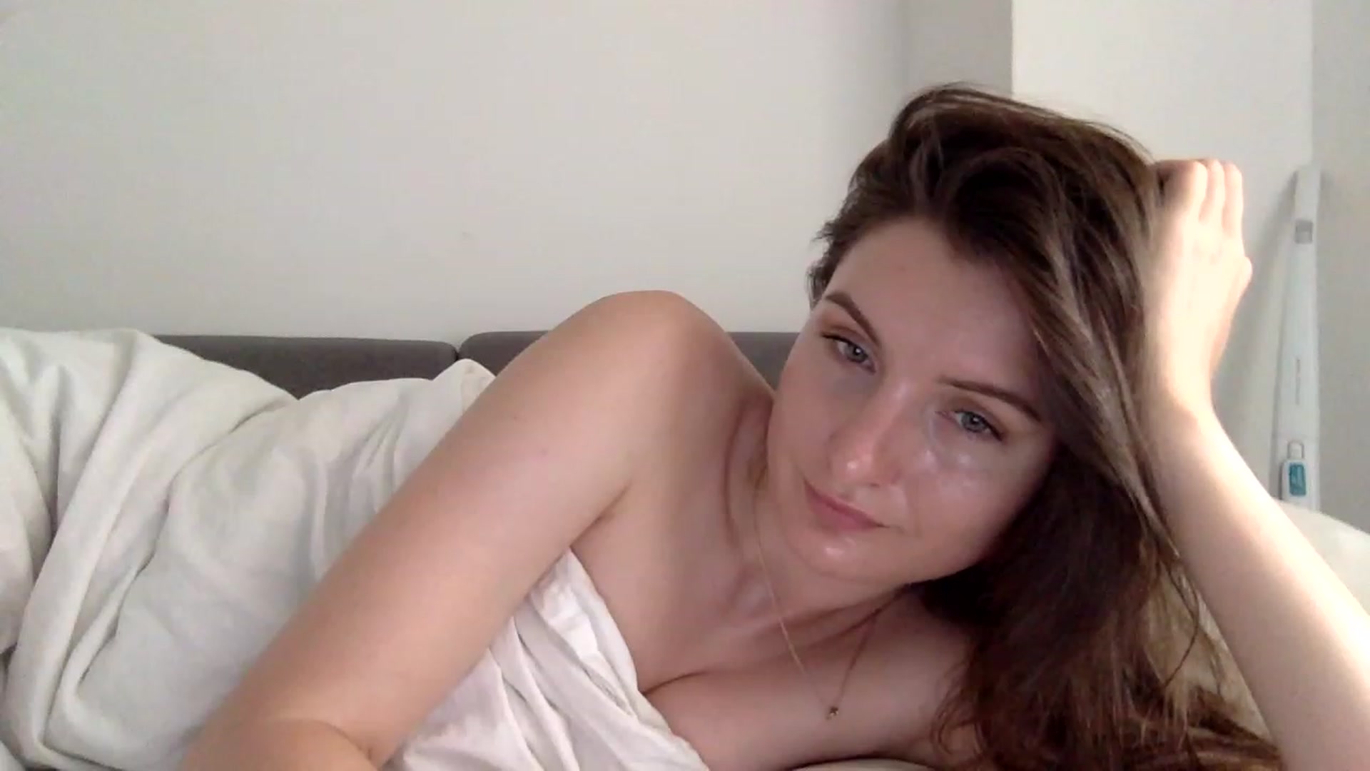 Gallery image thumbnail from EmilyRosier's myfreecams stream on, 06/22/2023, 12:24 image 18 of 20