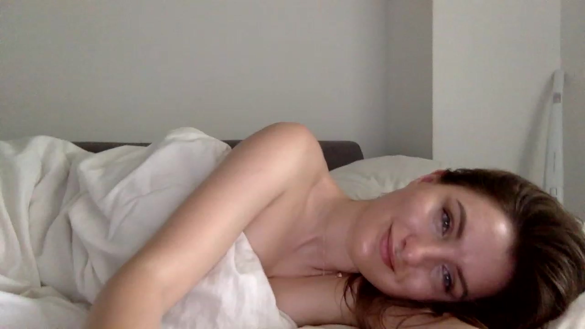 Gallery image thumbnail from EmilyRosier's myfreecams stream on, 06/22/2023, 14:50 image 6 of 20