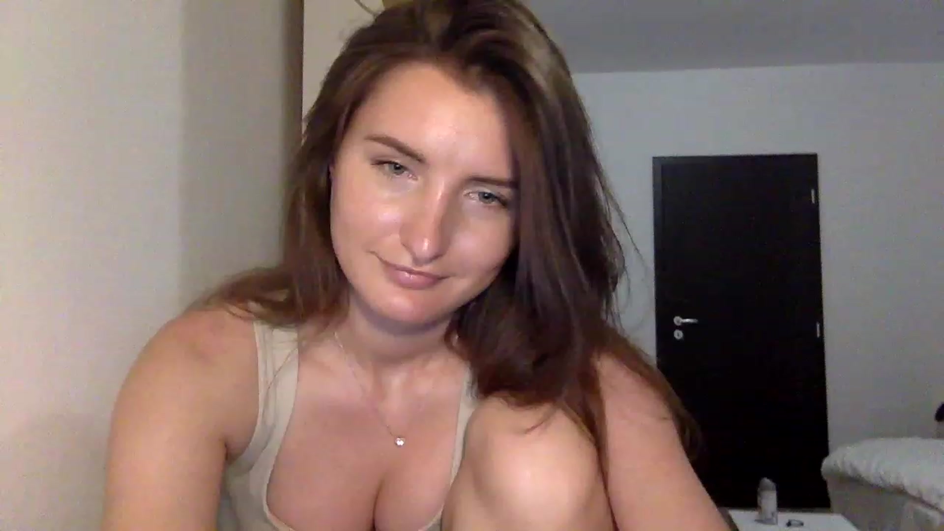 Gallery image thumbnail from EmilyRosier's myfreecams stream on, 06/25/2023, 18:56 image 5 of 20