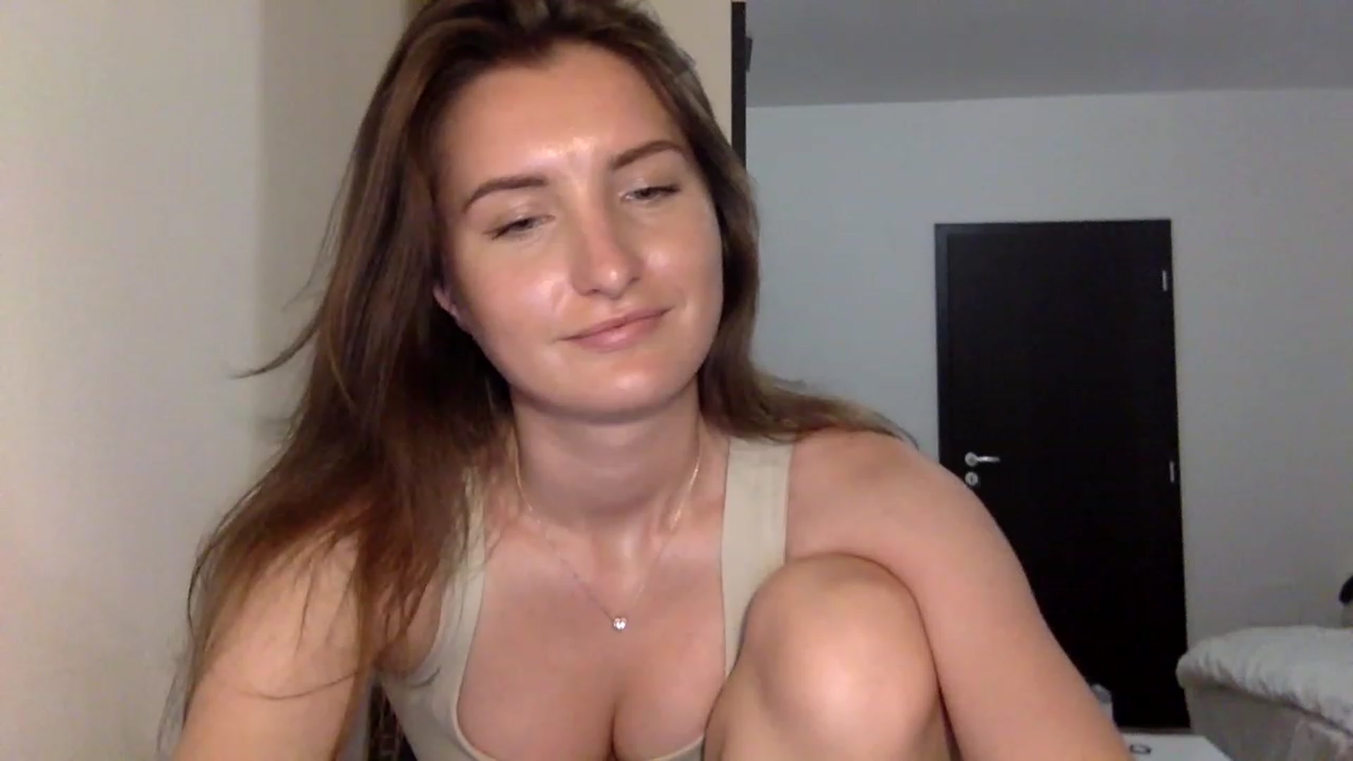 Gallery image thumbnail from EmilyRosier's myfreecams stream on, 06/25/2023, 18:56 image 8 of 20