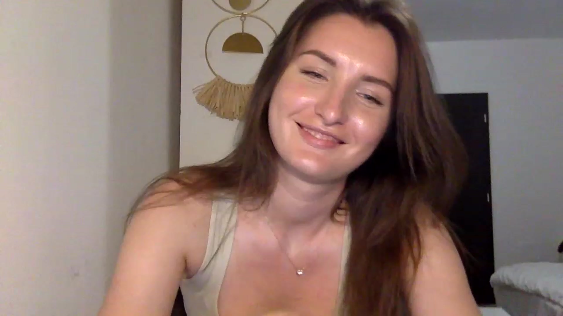 Gallery image thumbnail from EmilyRosier's myfreecams stream on, 06/25/2023, 18:56 image 3 of 20