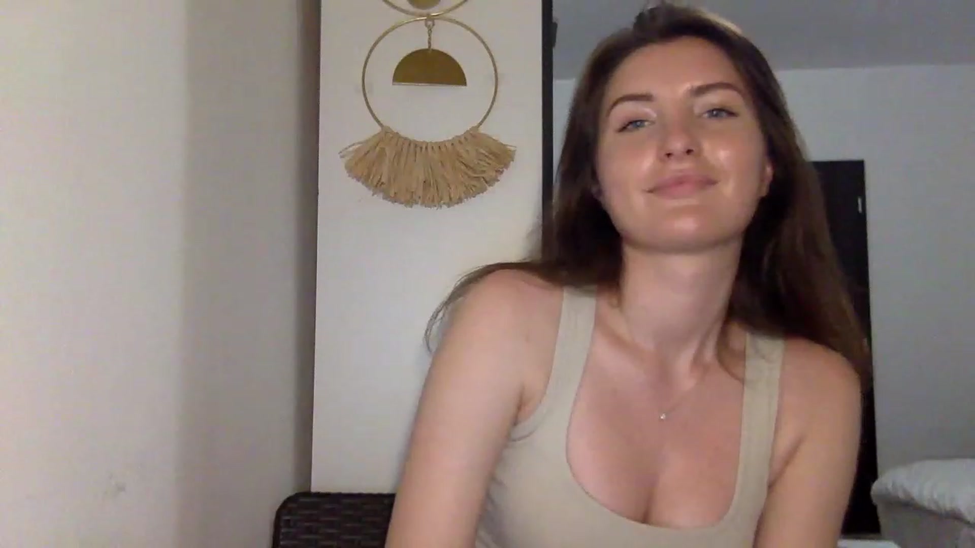 Gallery image thumbnail from EmilyRosier's myfreecams stream on, 06/25/2023, 18:56 image 14 of 20