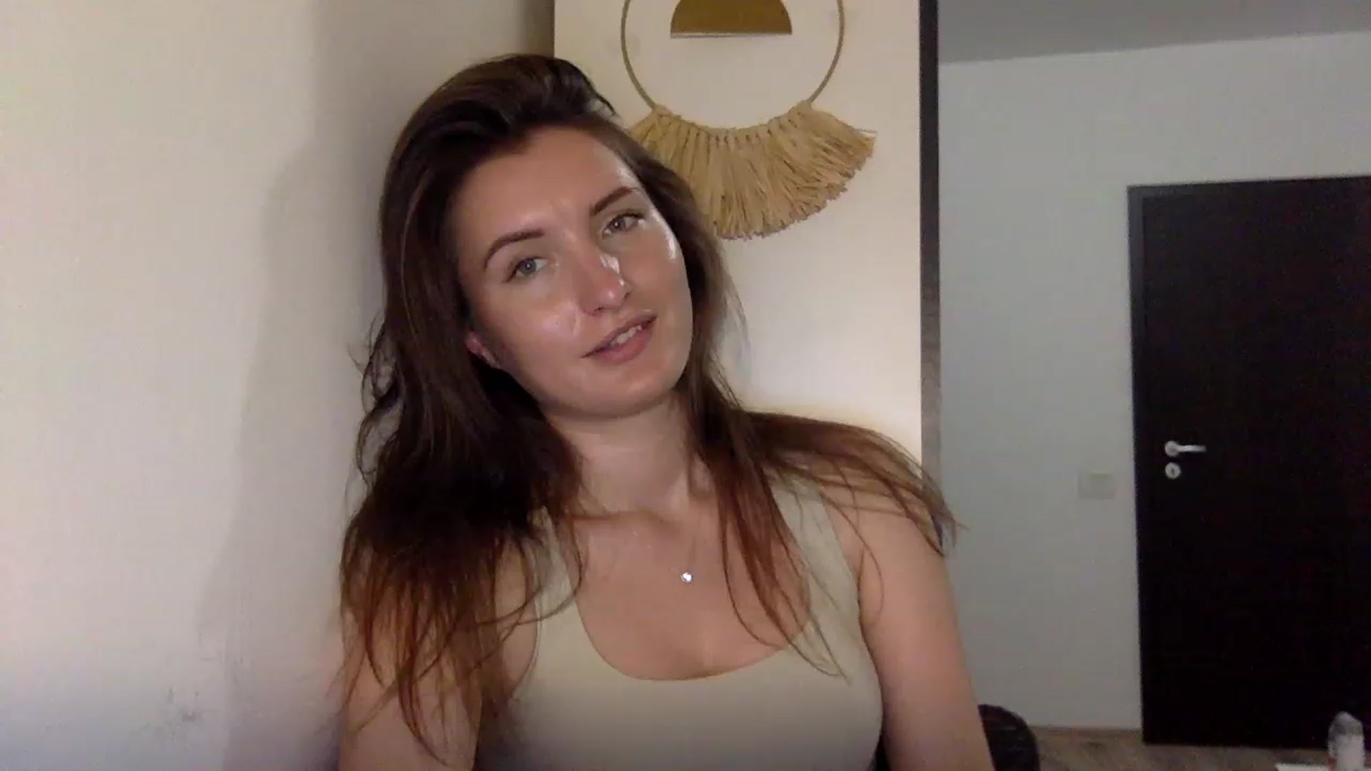 Gallery image thumbnail from EmilyRosier's myfreecams stream on, 06/25/2023, 20:34 image 13 of 20