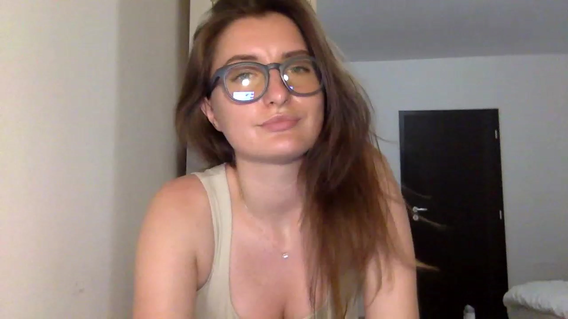 Gallery image thumbnail from EmilyRosier's myfreecams stream on, 06/25/2023, 20:34 image 1 of 20