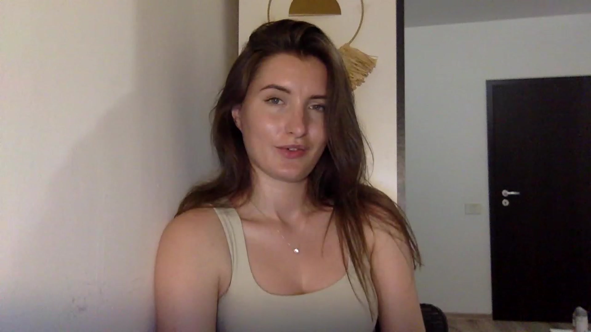 Gallery image thumbnail from EmilyRosier's myfreecams stream on, 06/25/2023, 20:34 image 12 of 20