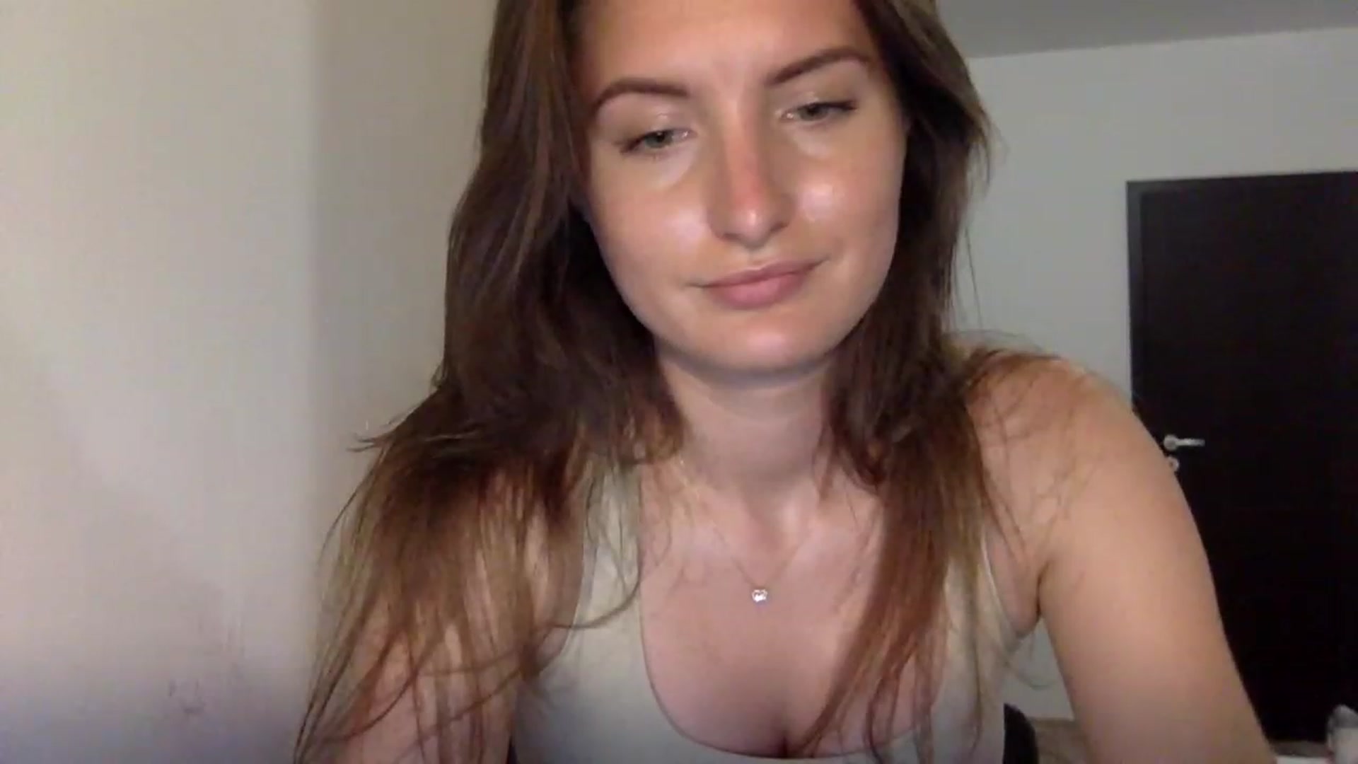 Gallery image thumbnail from EmilyRosier's myfreecams stream on, 06/25/2023, 20:34 image 17 of 20