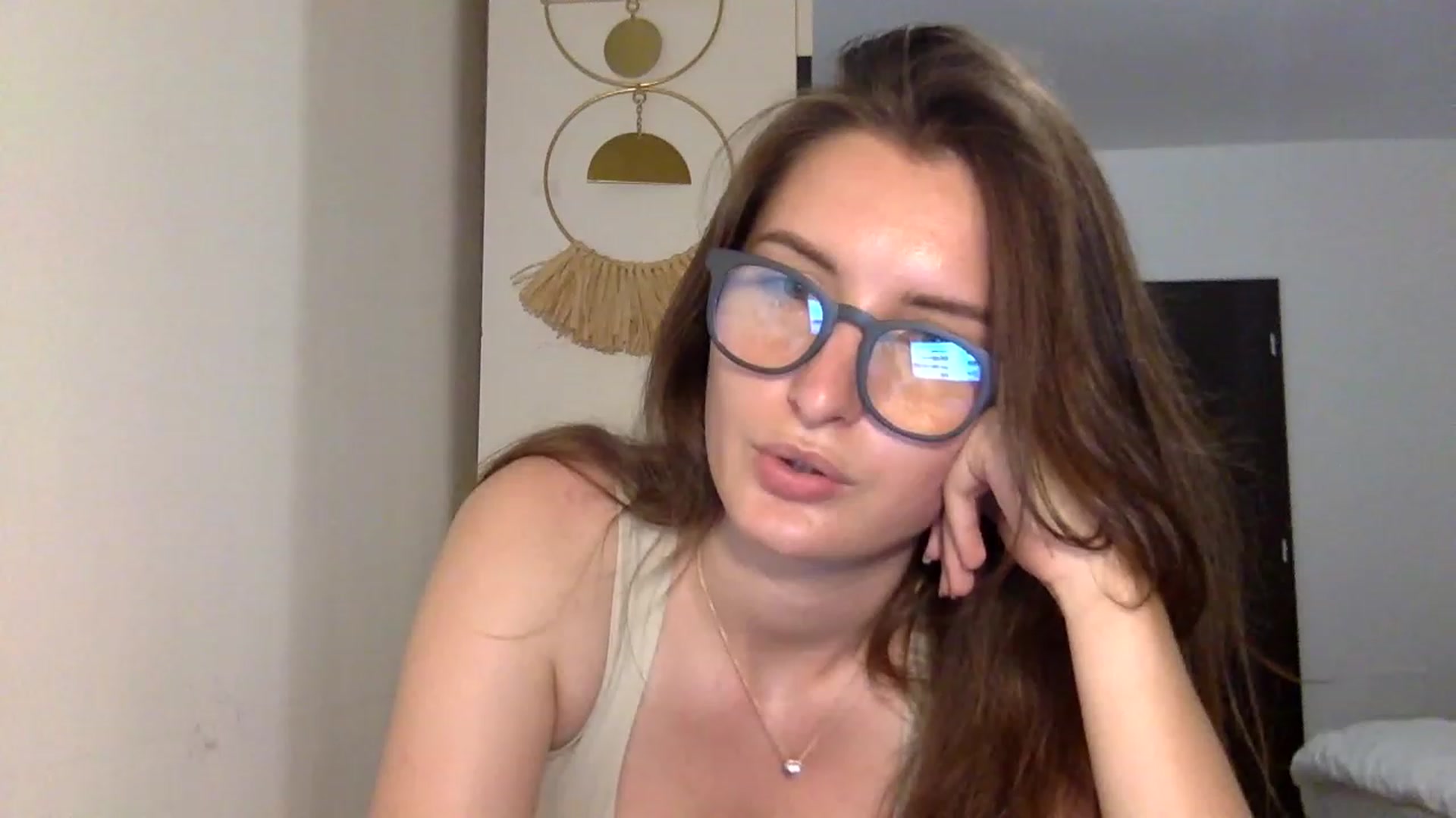 Gallery image thumbnail from EmilyRosier's myfreecams stream on, 06/25/2023, 20:34 image 3 of 20