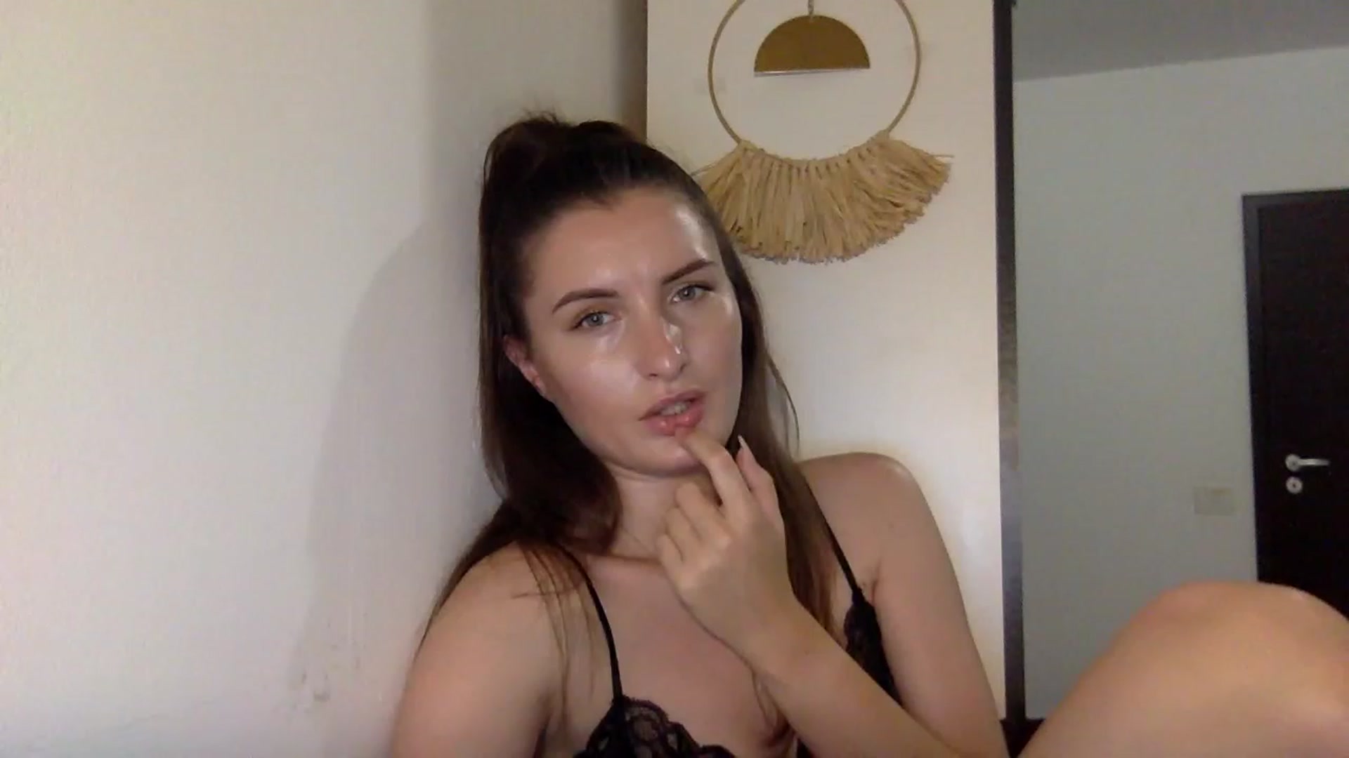 Gallery image thumbnail from EmilyRosier's myfreecams stream on, 06/26/2023, 18:57 image 6 of 20