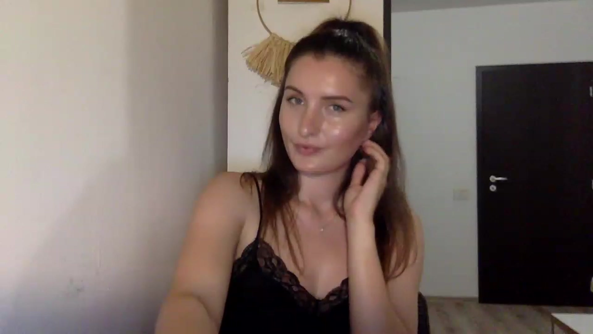 Gallery image thumbnail from EmilyRosier's myfreecams stream on, 06/26/2023, 18:57 image 20 of 20