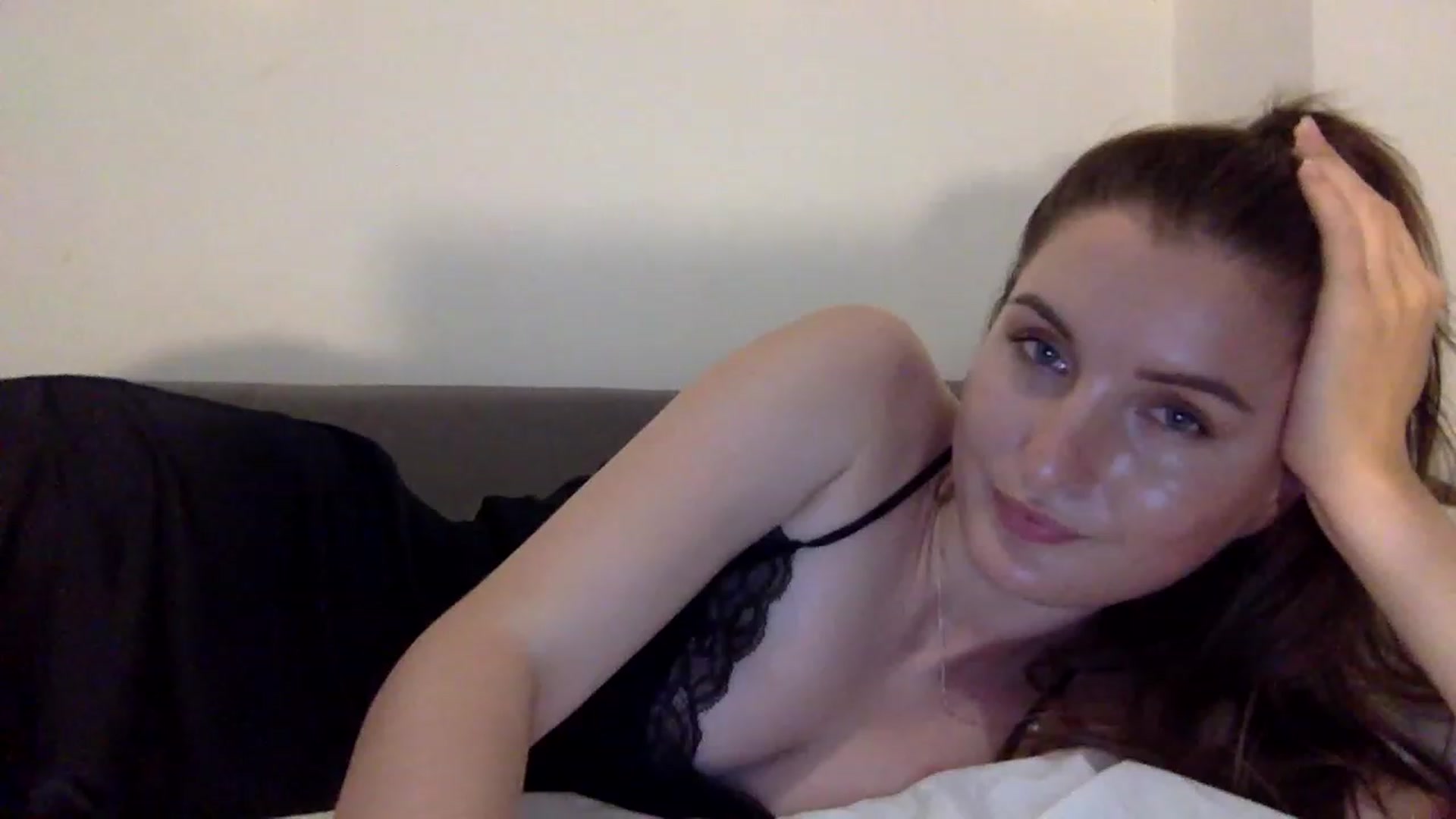Gallery image thumbnail from EmilyRosier's myfreecams stream on, 06/26/2023, 21:15 image 6 of 20