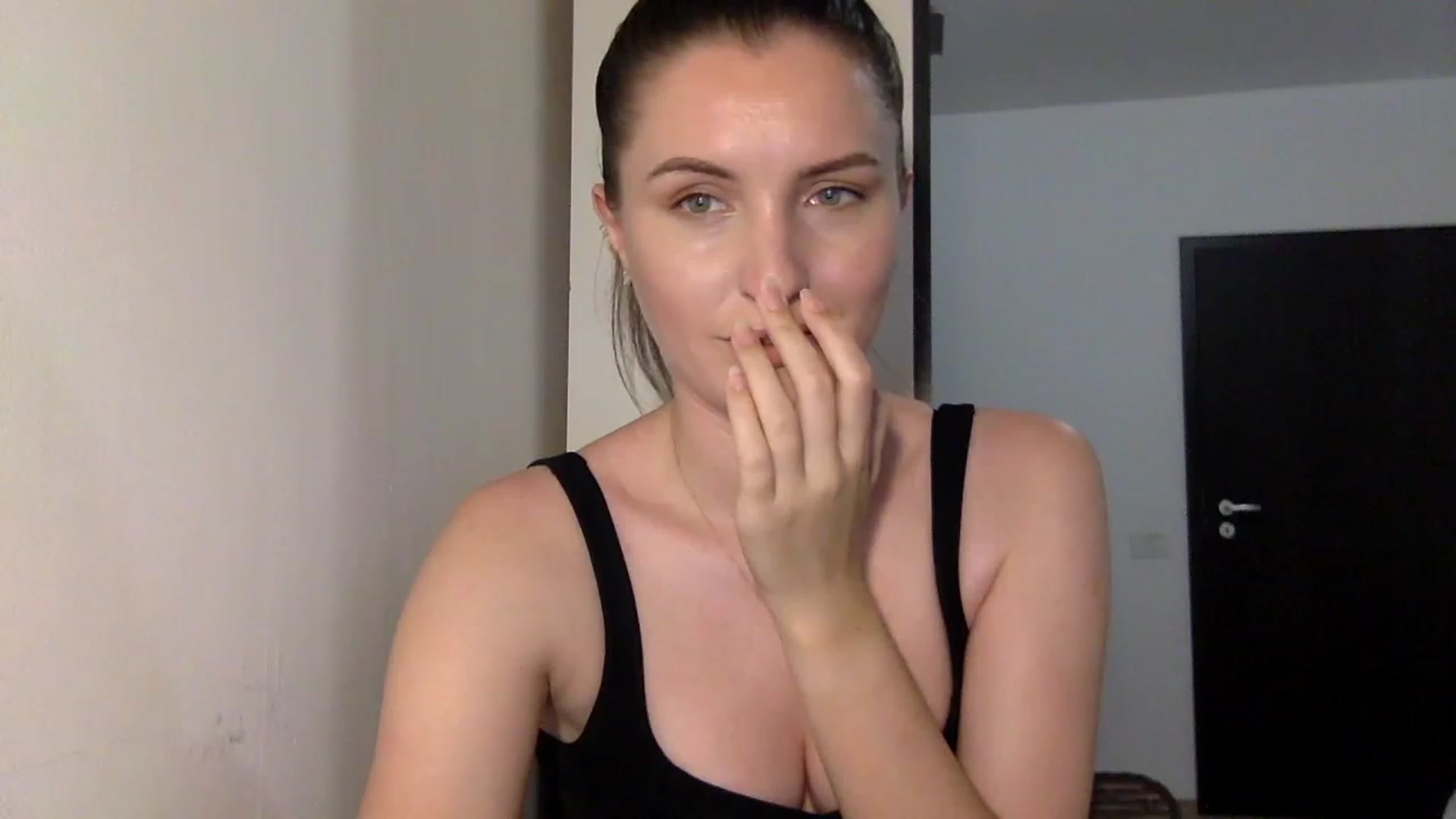 Gallery image thumbnail from EmilyRosier's myfreecams stream on, 06/29/2023, 20:36 image 10 of 20