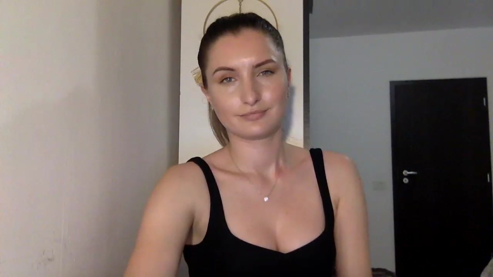 Gallery image thumbnail from EmilyRosier's myfreecams stream on, 06/29/2023, 20:36 image 18 of 20