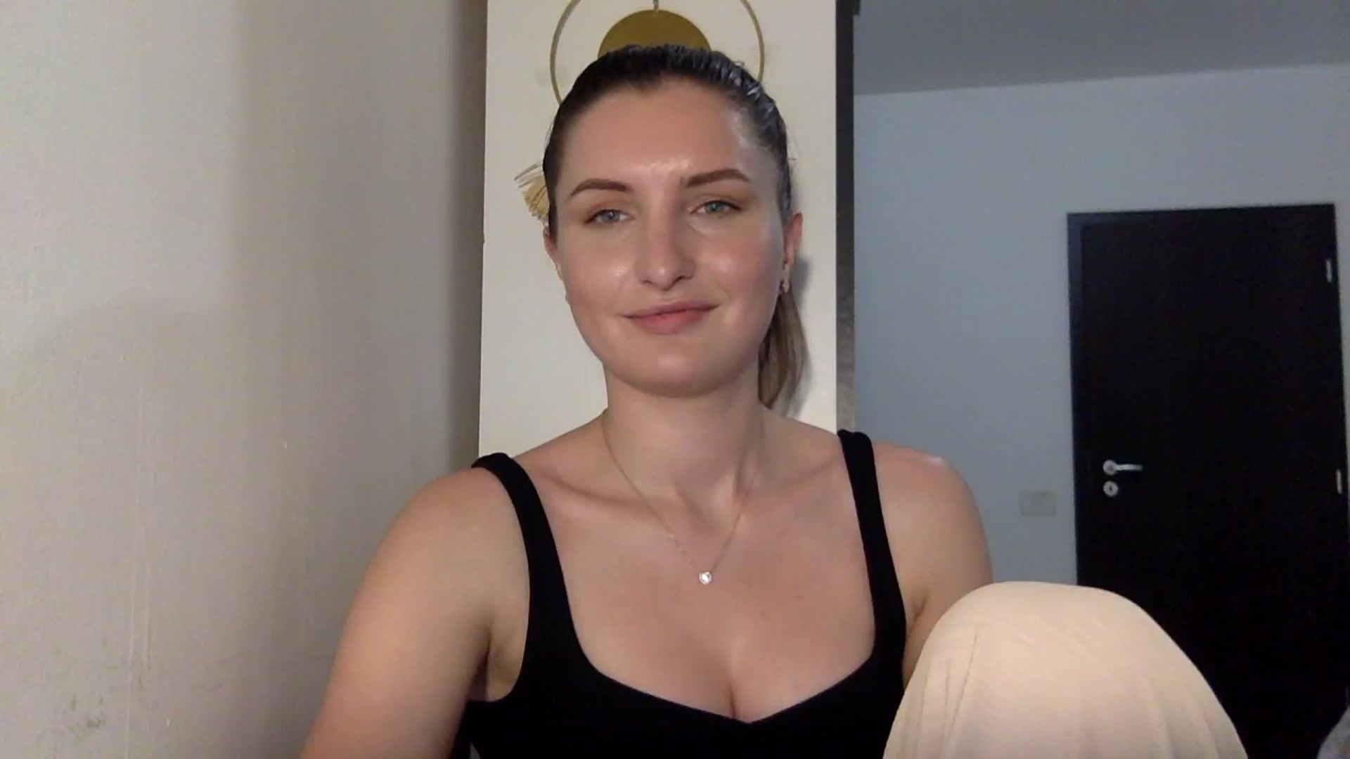 Gallery image thumbnail from EmilyRosier's myfreecams stream on, 06/29/2023, 21:35 image 17 of 20