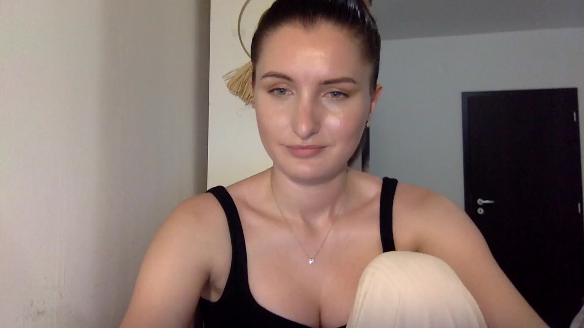 Gallery image thumbnail from EmilyRosier's myfreecams stream on, 06/29/2023, 21:35 image 1 of 20