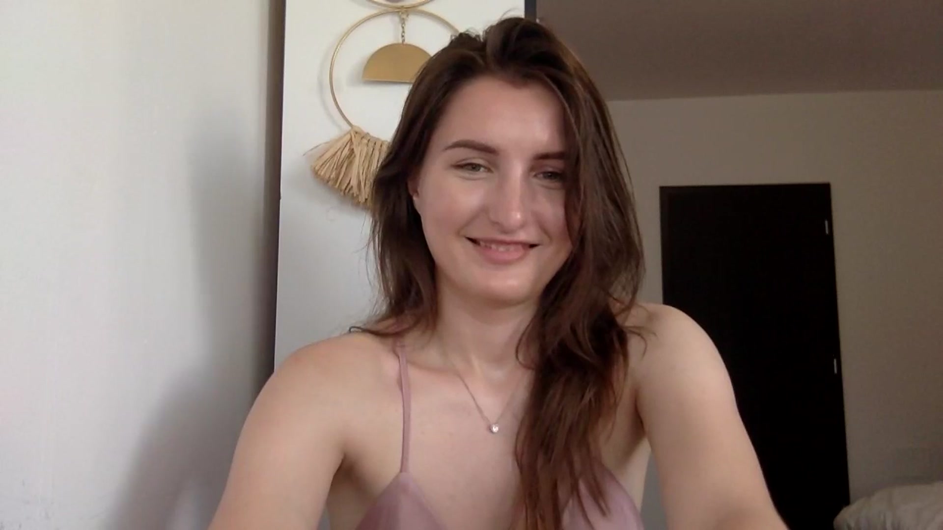 Gallery image thumbnail from EmilyRosier's myfreecams stream on, 07/01/2023, 14:19 image 12 of 20