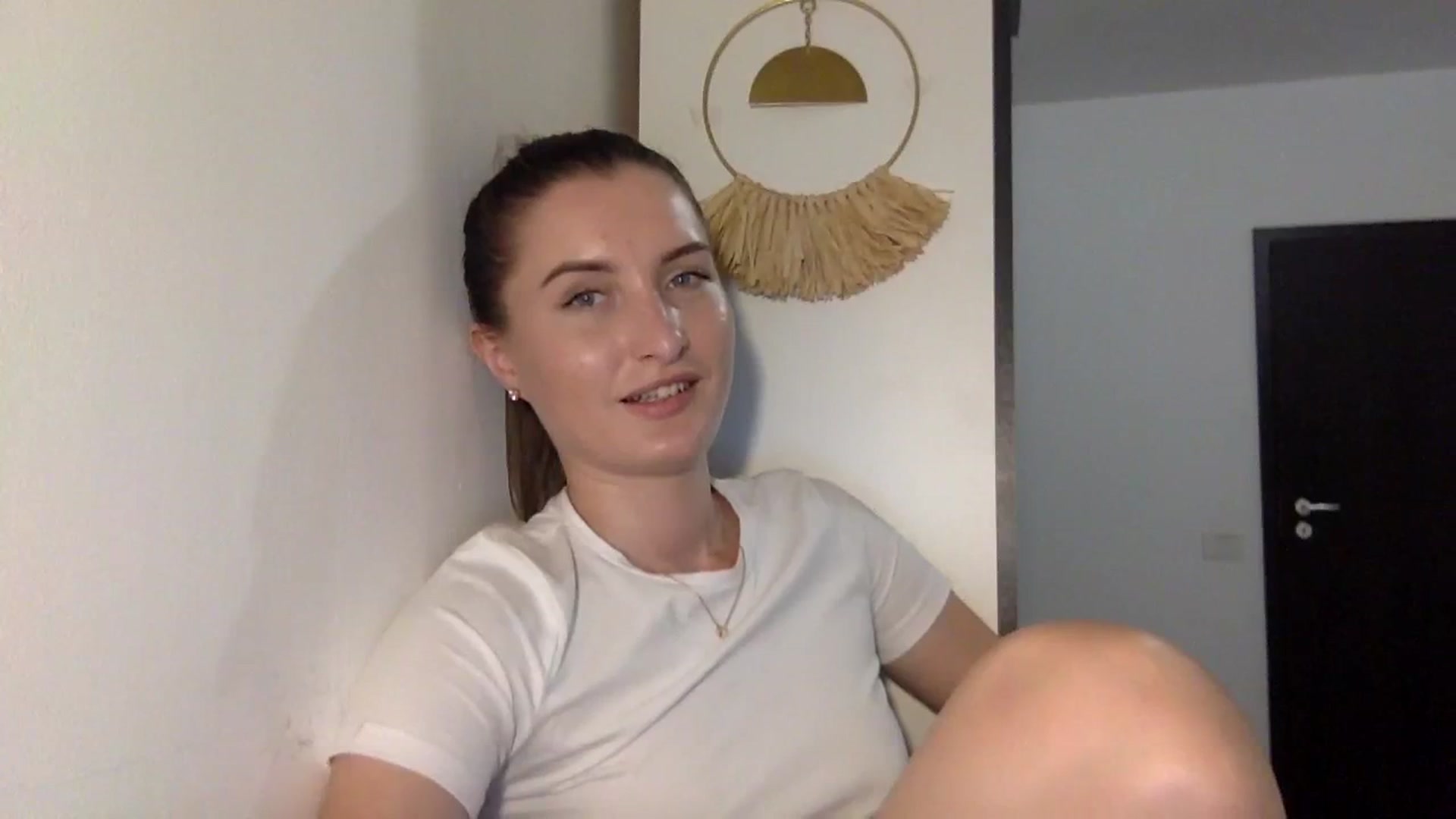 Gallery image thumbnail from EmilyRosier's myfreecams stream on, 08/03/2023, 18:10 image 8 of 20