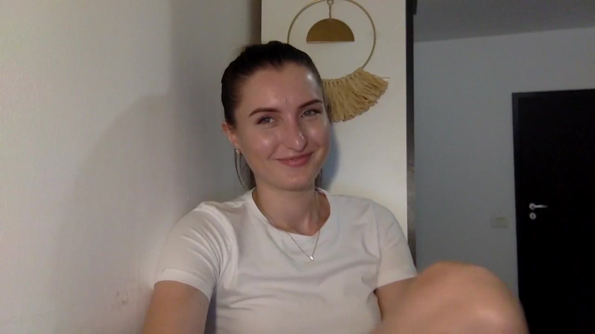 Gallery image thumbnail from EmilyRosier's myfreecams stream on, 08/03/2023, 18:10 image 6 of 20
