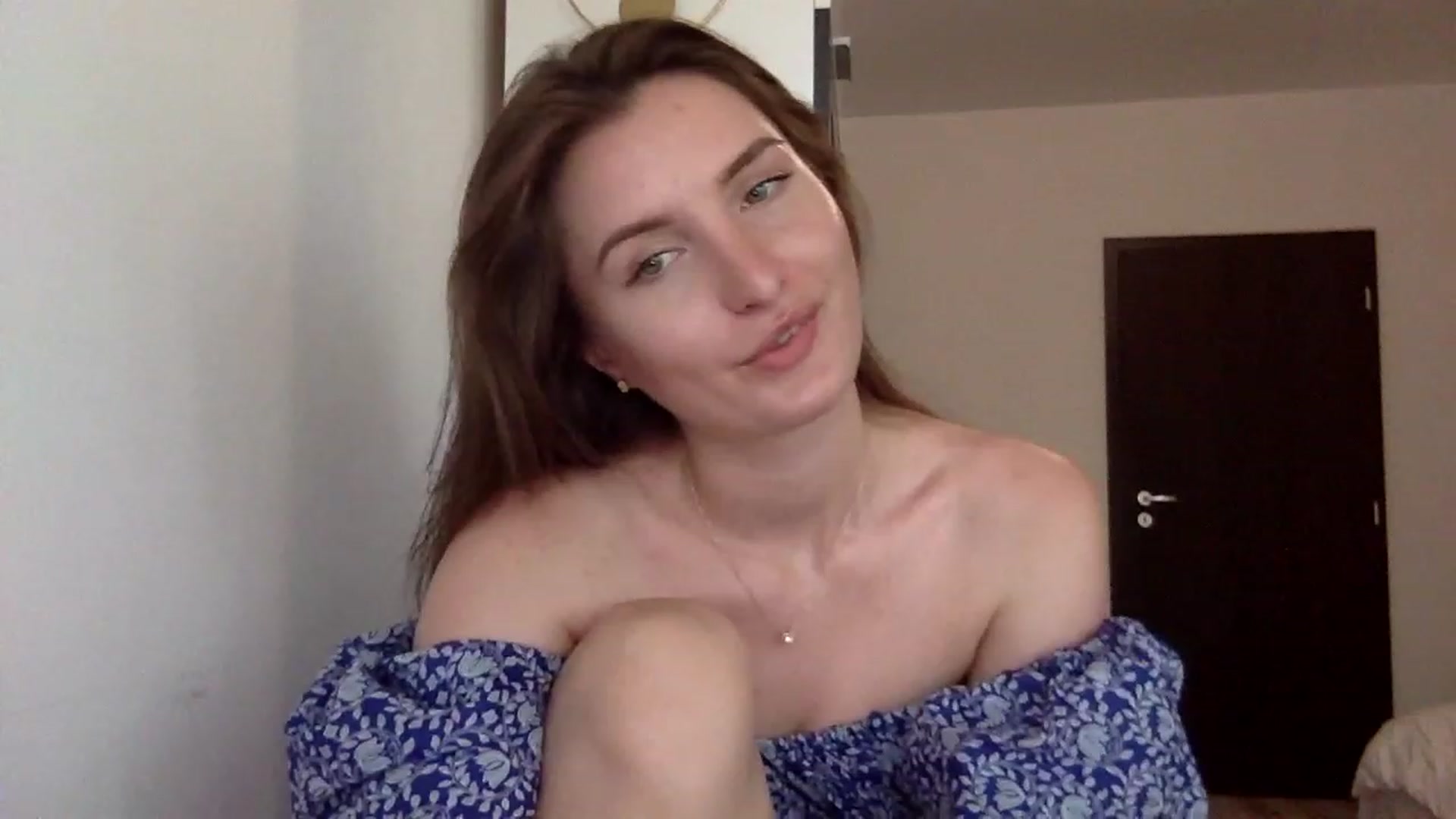 Gallery image thumbnail from EmilyRosier's myfreecams stream on, 08/04/2023, 16:06 image 9 of 20