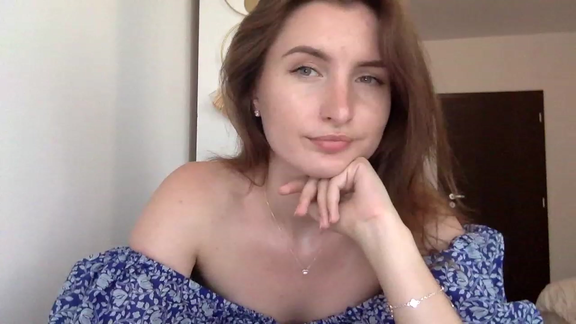 Gallery image thumbnail from EmilyRosier's myfreecams stream on, 08/04/2023, 16:06 image 8 of 20