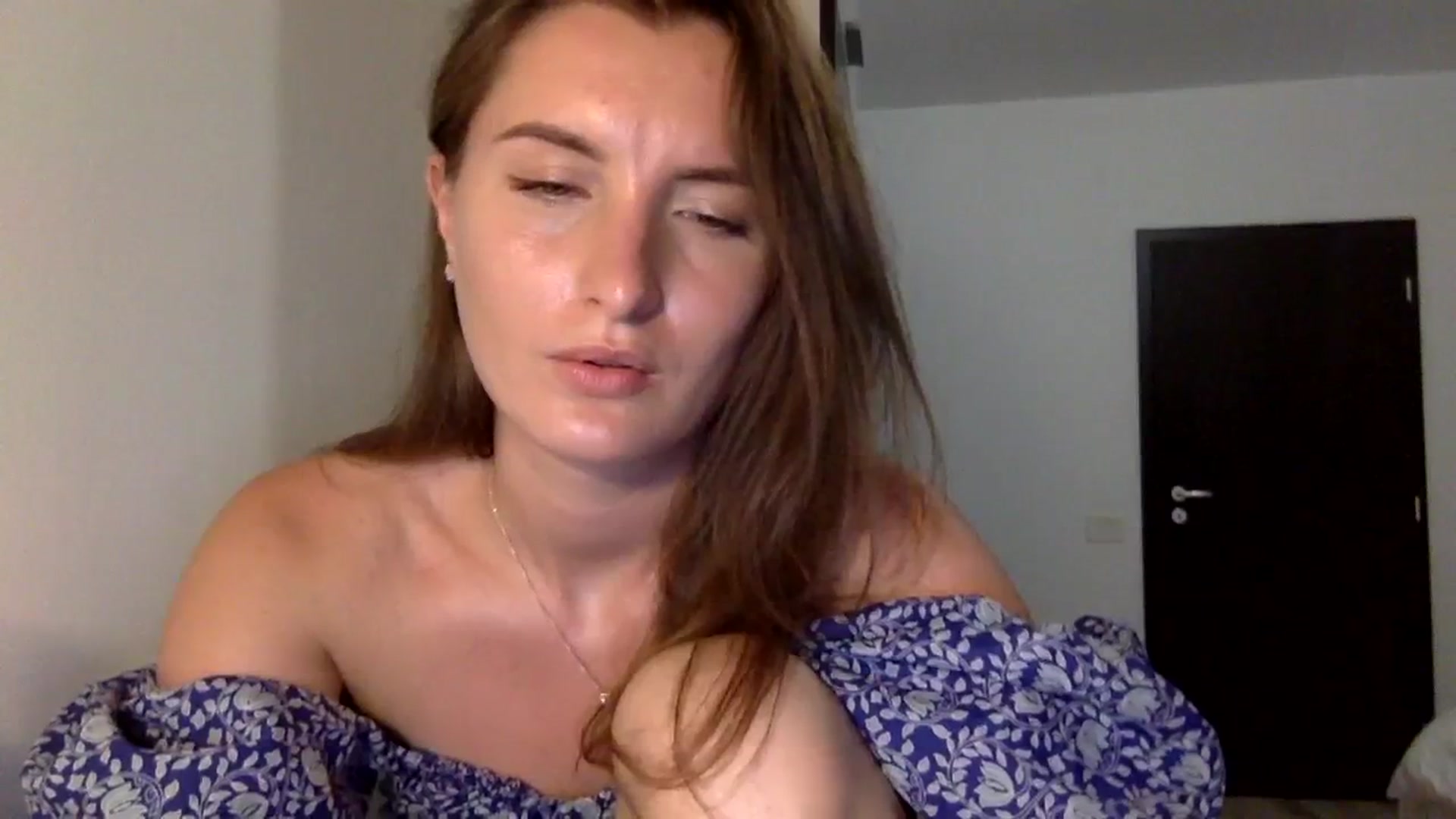 Gallery image thumbnail from EmilyRosier's myfreecams stream on, 08/04/2023, 18:28 image 20 of 20