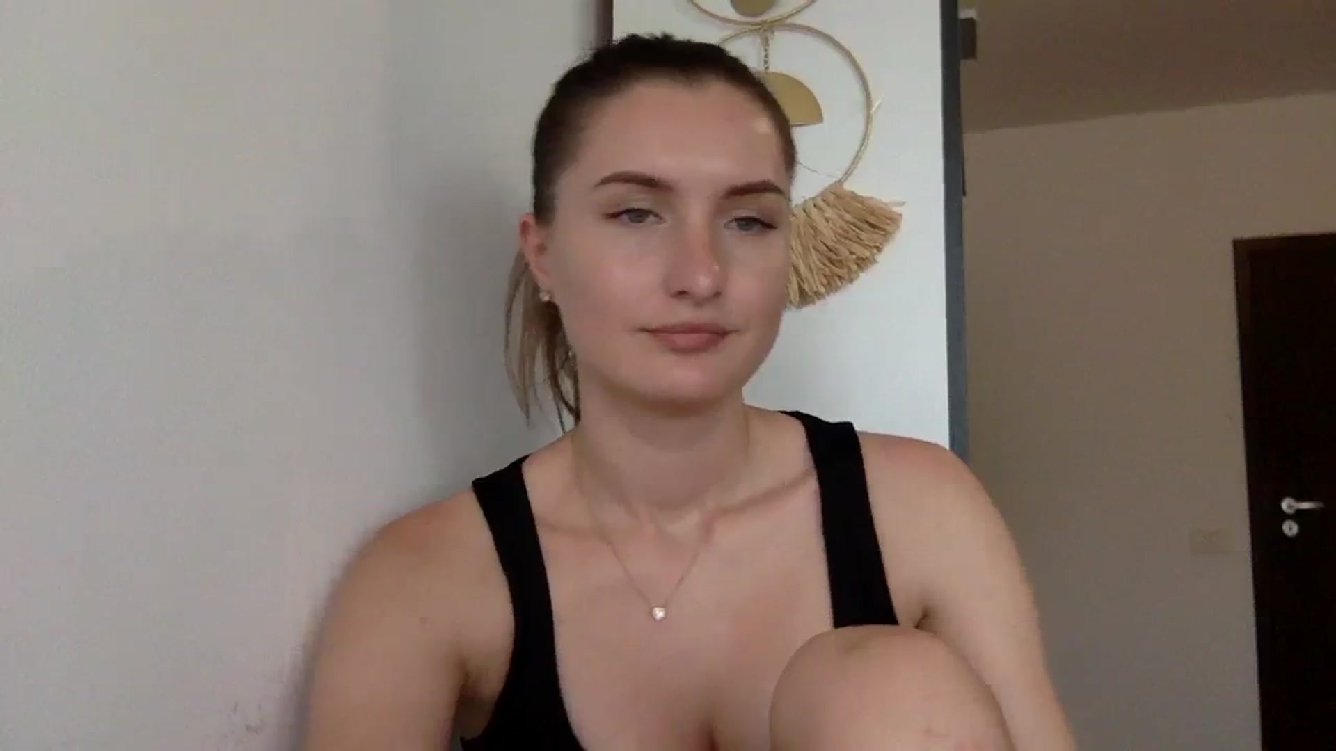 Gallery image thumbnail from EmilyRosier's myfreecams stream on, 08/08/2023, 14:19 image 20 of 20