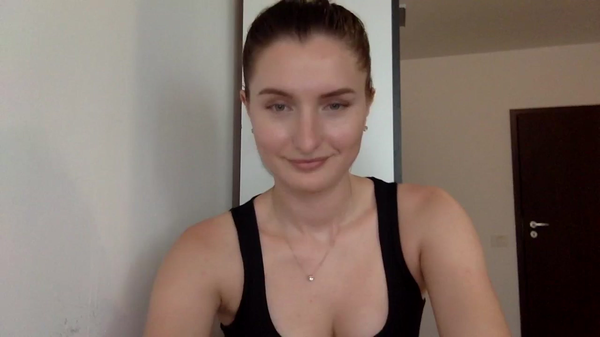 Gallery image thumbnail from EmilyRosier's myfreecams stream on, 08/08/2023, 15:57 image 13 of 20