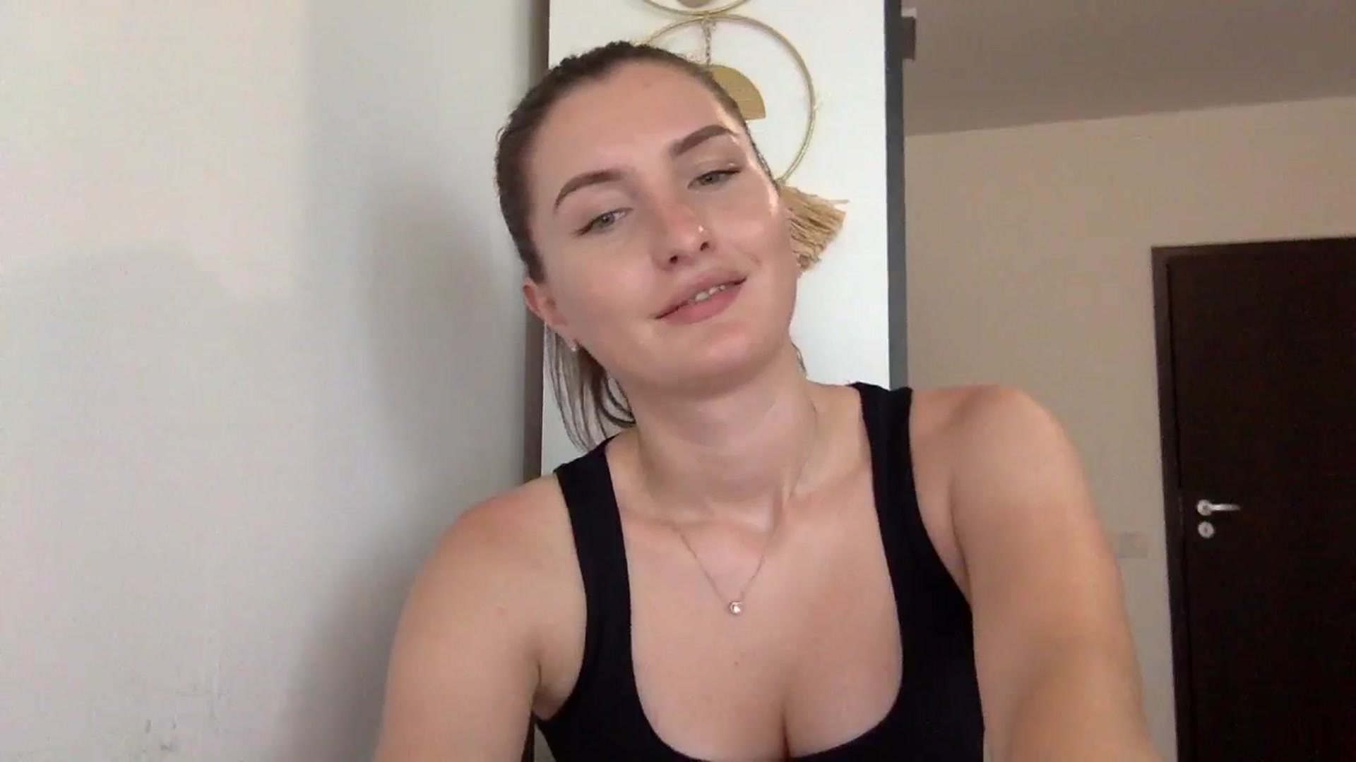 Gallery image thumbnail from EmilyRosier's myfreecams stream on, 08/08/2023, 15:57 image 3 of 20
