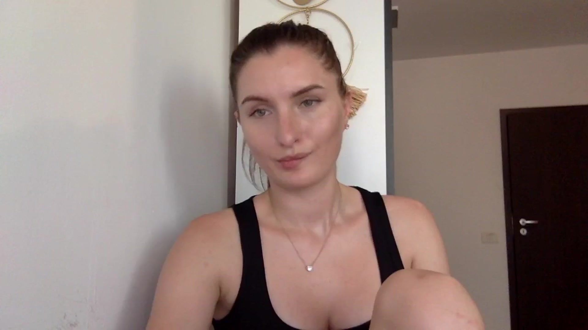 Gallery image thumbnail from EmilyRosier's myfreecams stream on, 08/08/2023, 15:57 image 19 of 20