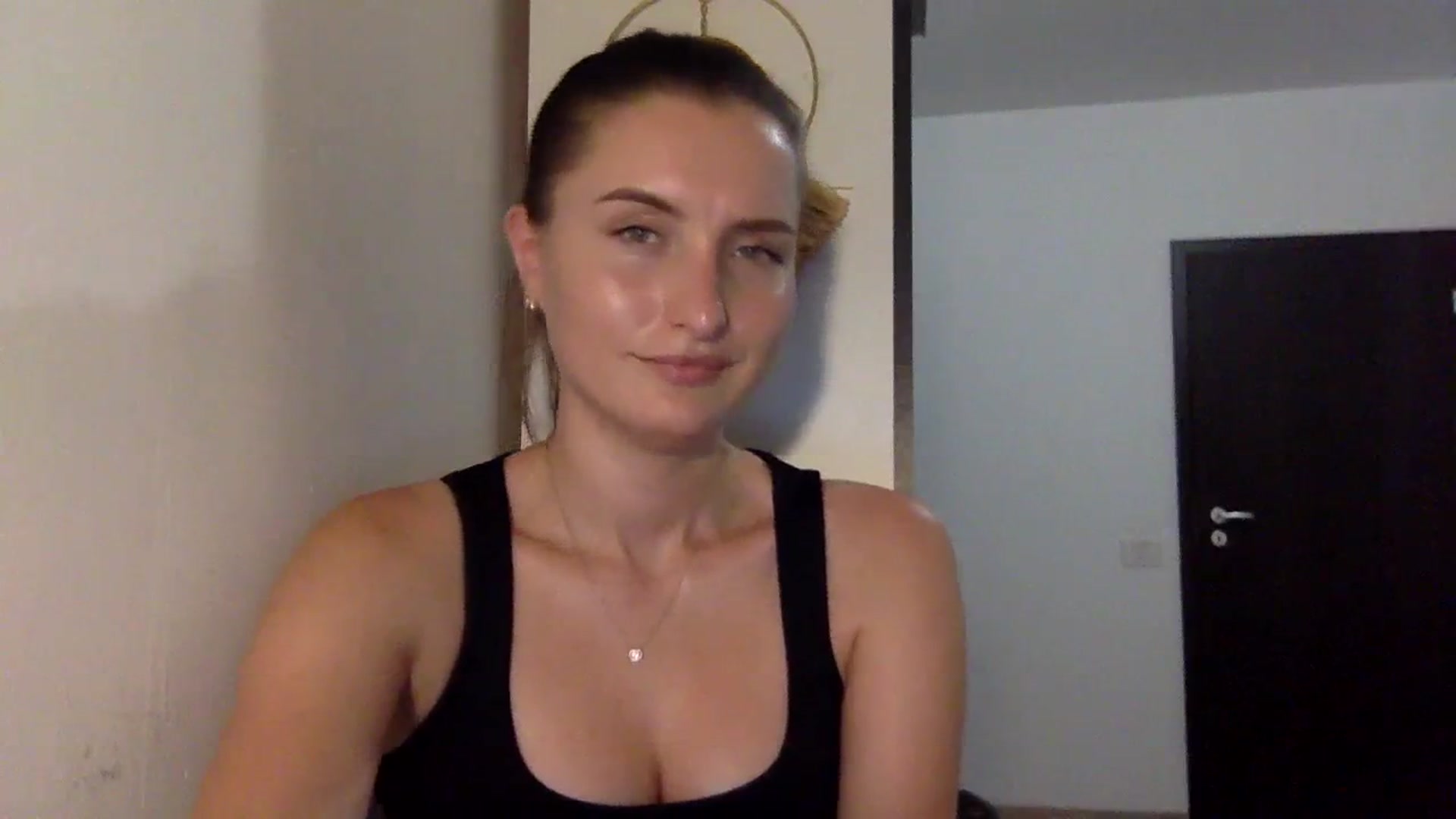 Gallery image thumbnail from EmilyRosier's myfreecams stream on, 08/08/2023, 19:04 image 15 of 20