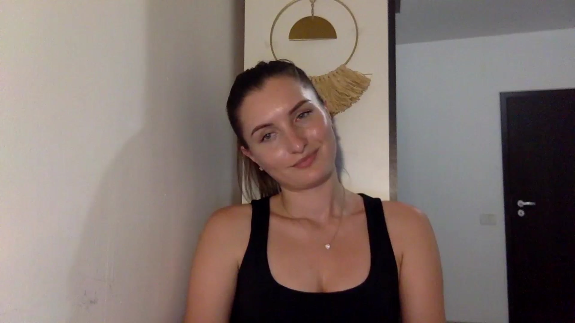 Gallery image thumbnail from EmilyRosier's myfreecams stream on, 08/08/2023, 19:04 image 4 of 20