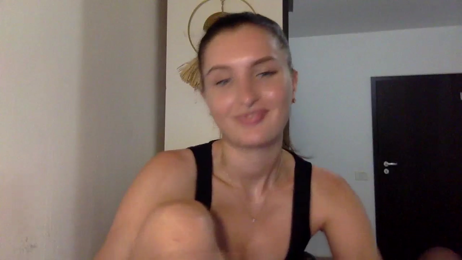 Gallery image thumbnail from EmilyRosier's myfreecams stream on, 08/08/2023, 19:04 image 20 of 20