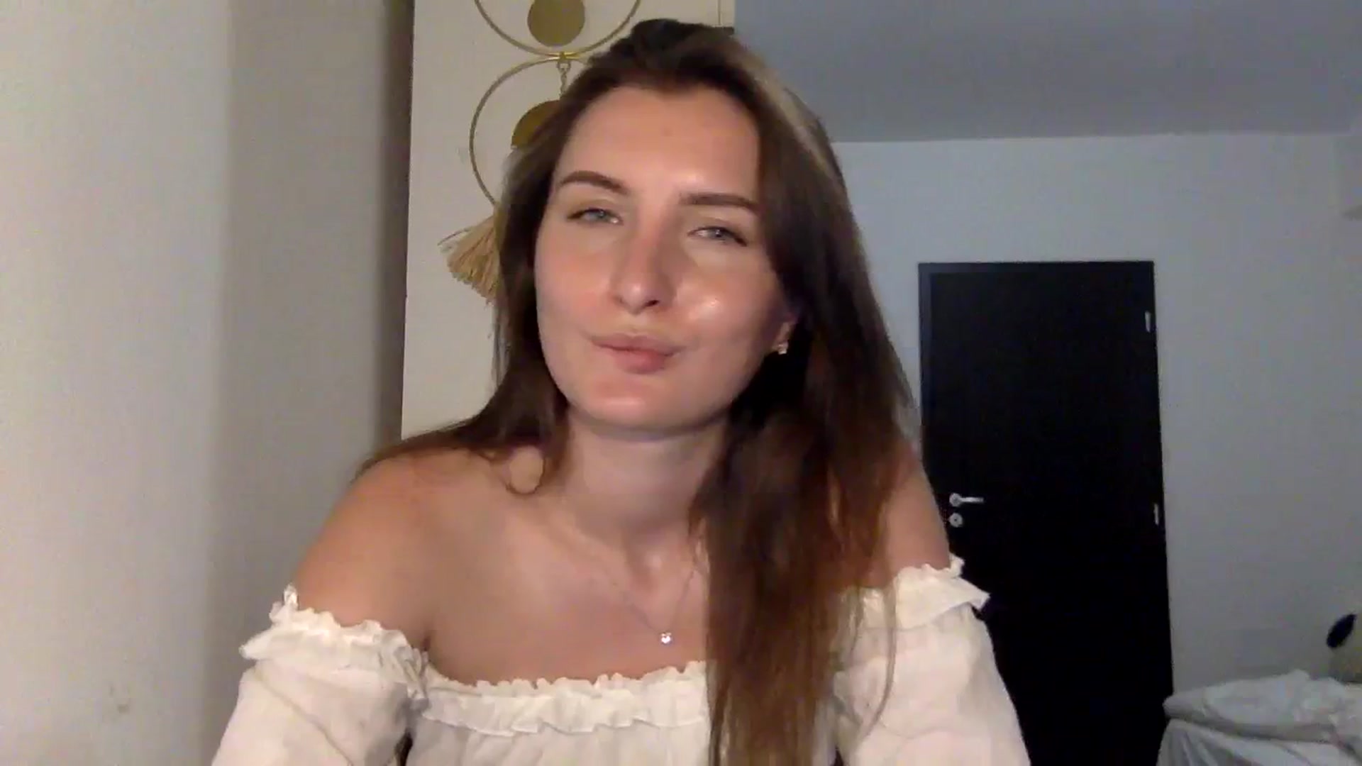 Gallery image thumbnail from EmilyRosier's myfreecams stream on, 08/09/2023, 21:49 image 18 of 20