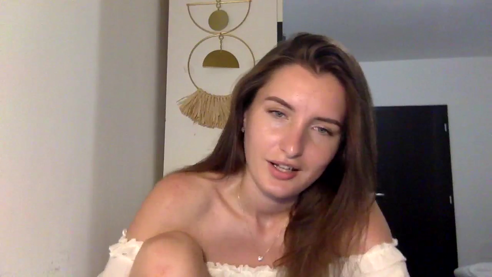Gallery image thumbnail from EmilyRosier's myfreecams stream on, 08/09/2023, 21:49 image 10 of 20