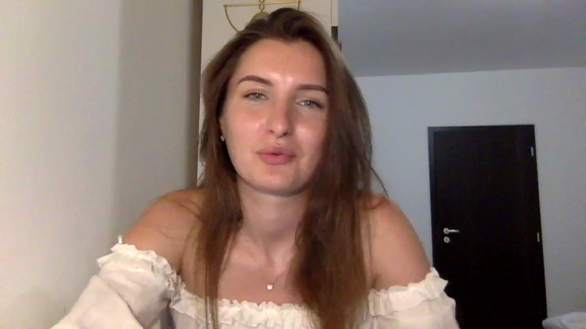 Gallery image thumbnail from EmilyRosier's myfreecams stream on, 08/09/2023, 21:49 image 7 of 20